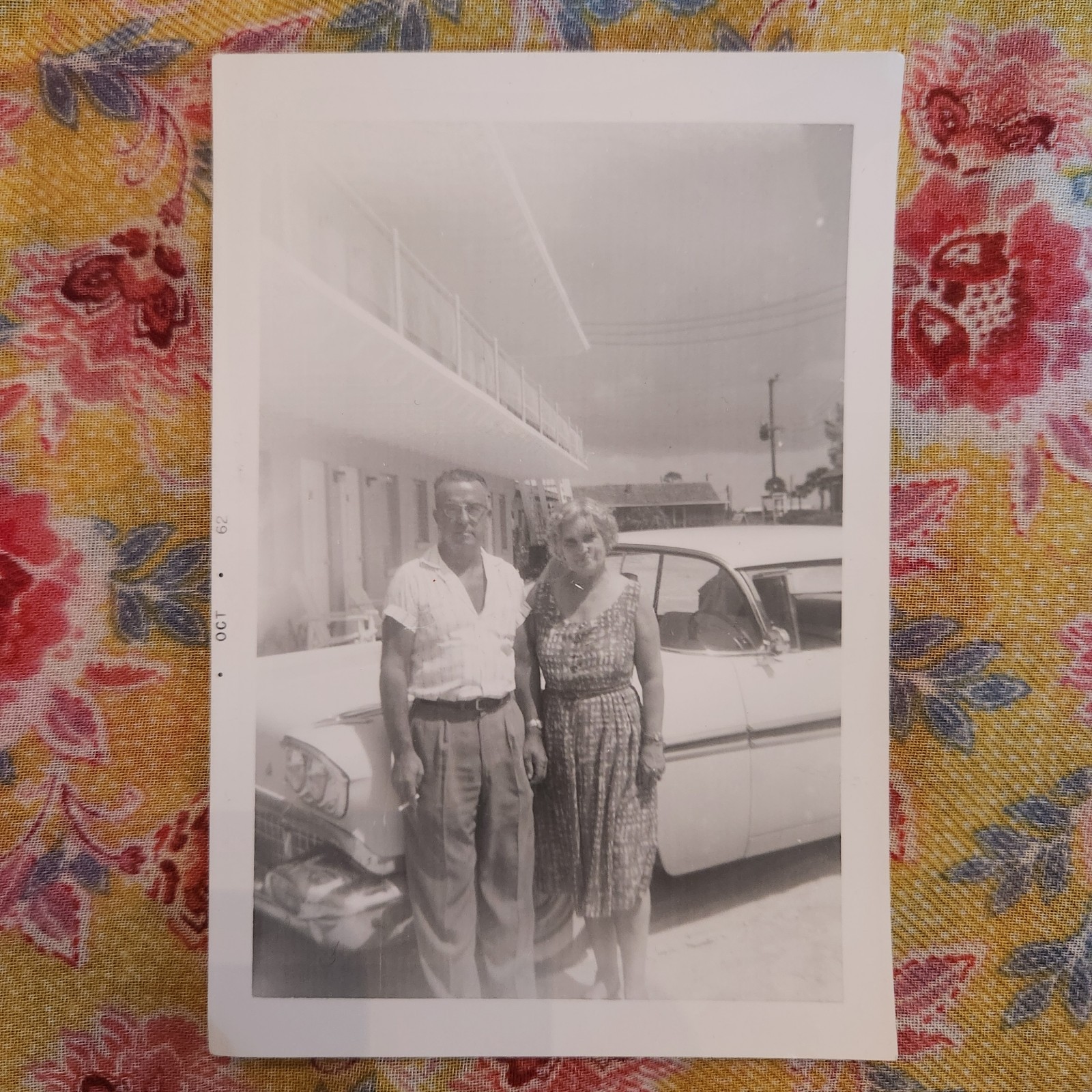 VTG 1960s Black & White Snapshot Photo Couple Retro Classic Car Hotel 1962 VTG 1960s Black & White Snapshot Photo Couple Retro Classic Car Hotel 1962