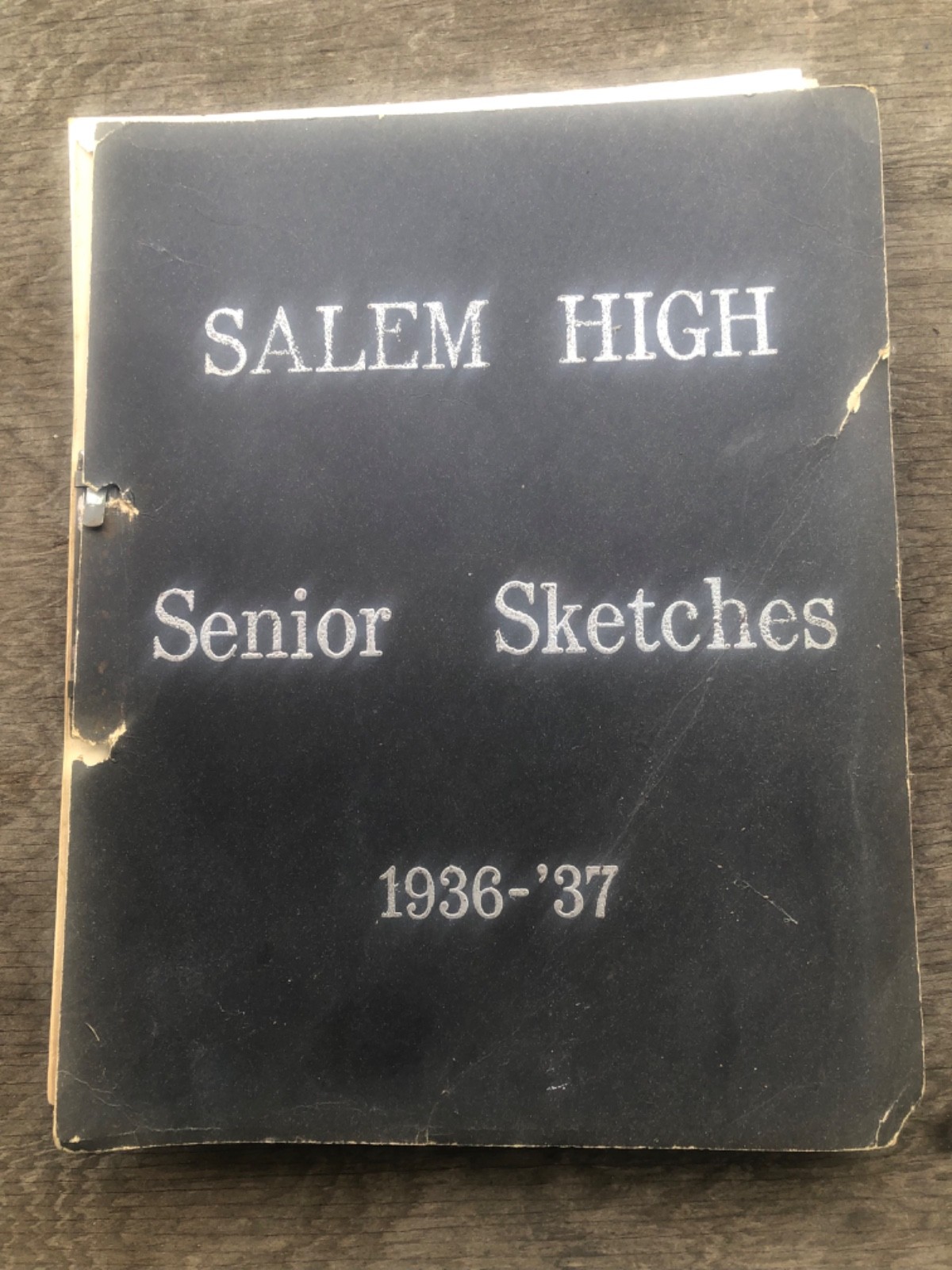 Super RARE Salem IL High School 1937 Senior Sketches book 