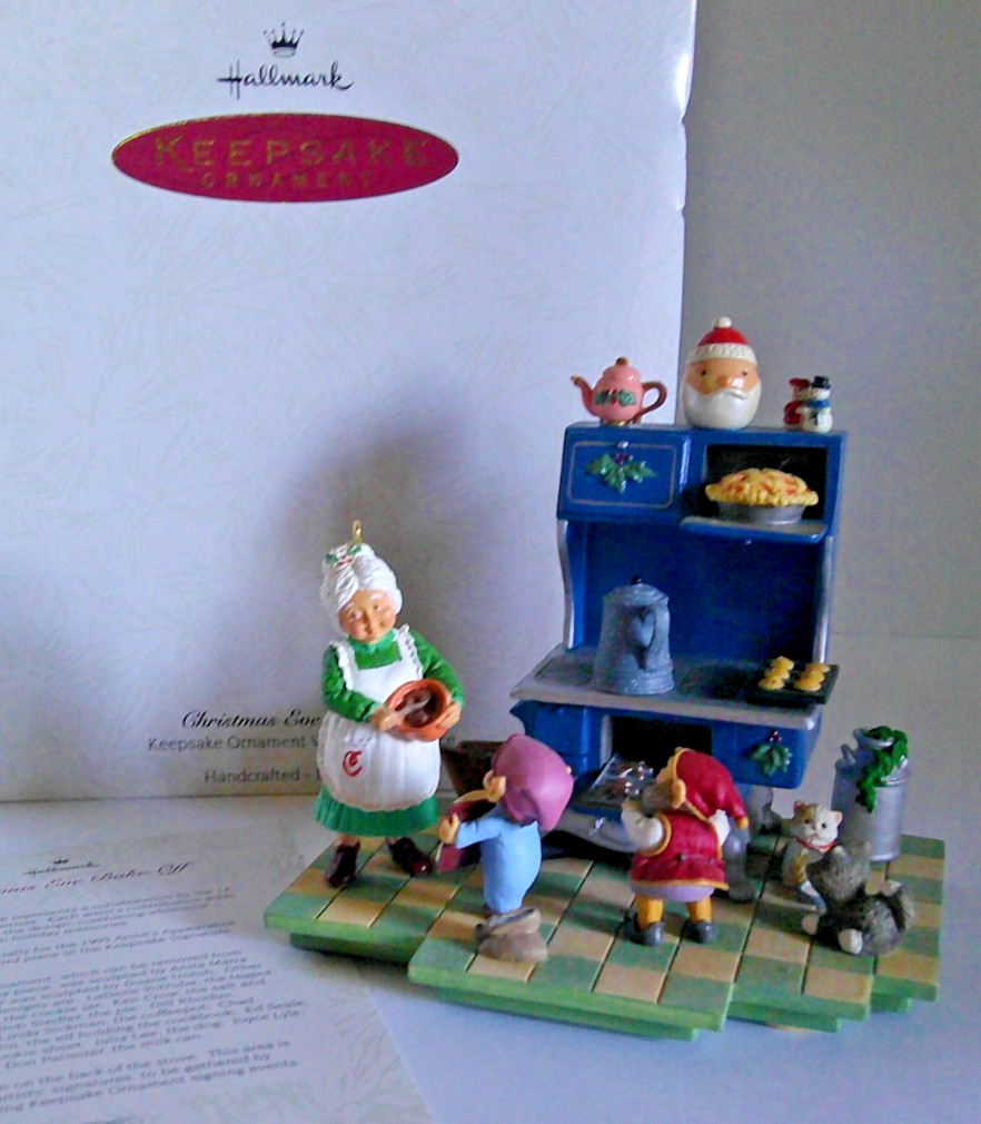 HALLMARK Keepsake - CHRISTMAS EVE BAKE-OFF- 1995 - Studio Edition - Signed - NEW HALLMARK Keepsake - CHRISTMAS EVE BAKE-OFF- 1995 - Studio Edition - Signed - NEW