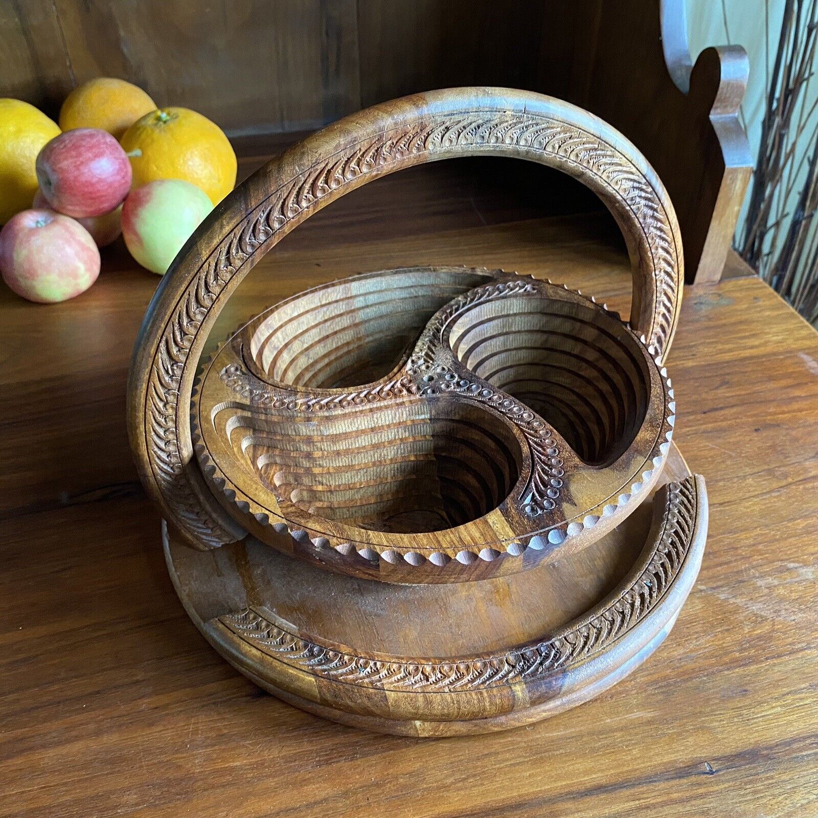 Collapsible Wooden Fruit Basket 11.5” Wide *READ*