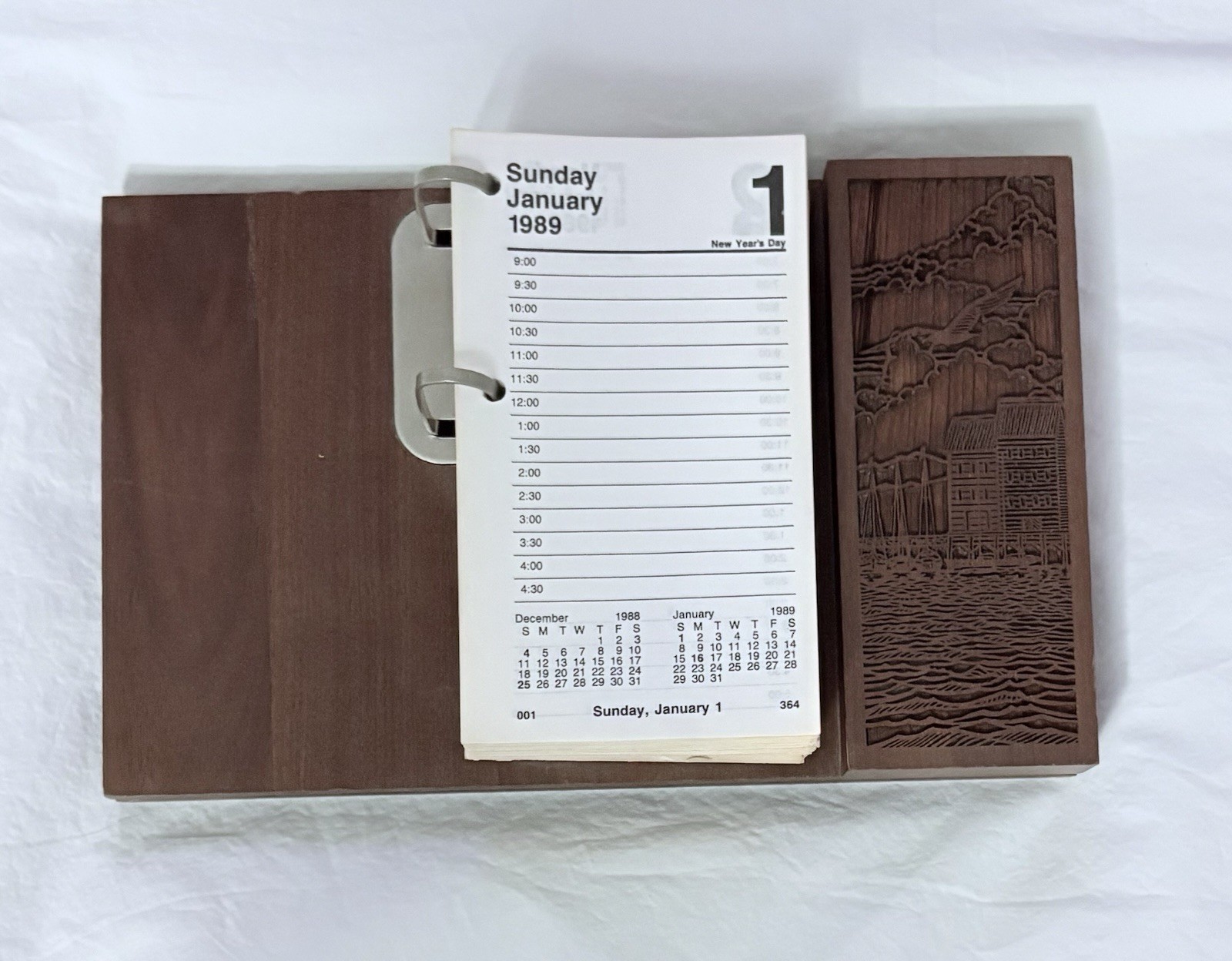 Vintage Laser Engraved Dark Wood Desk Calendar & 1989 Calendar Refills Vintage Laser Engraved Dark Wood Desk Calendar & 1989 Calendar Refills