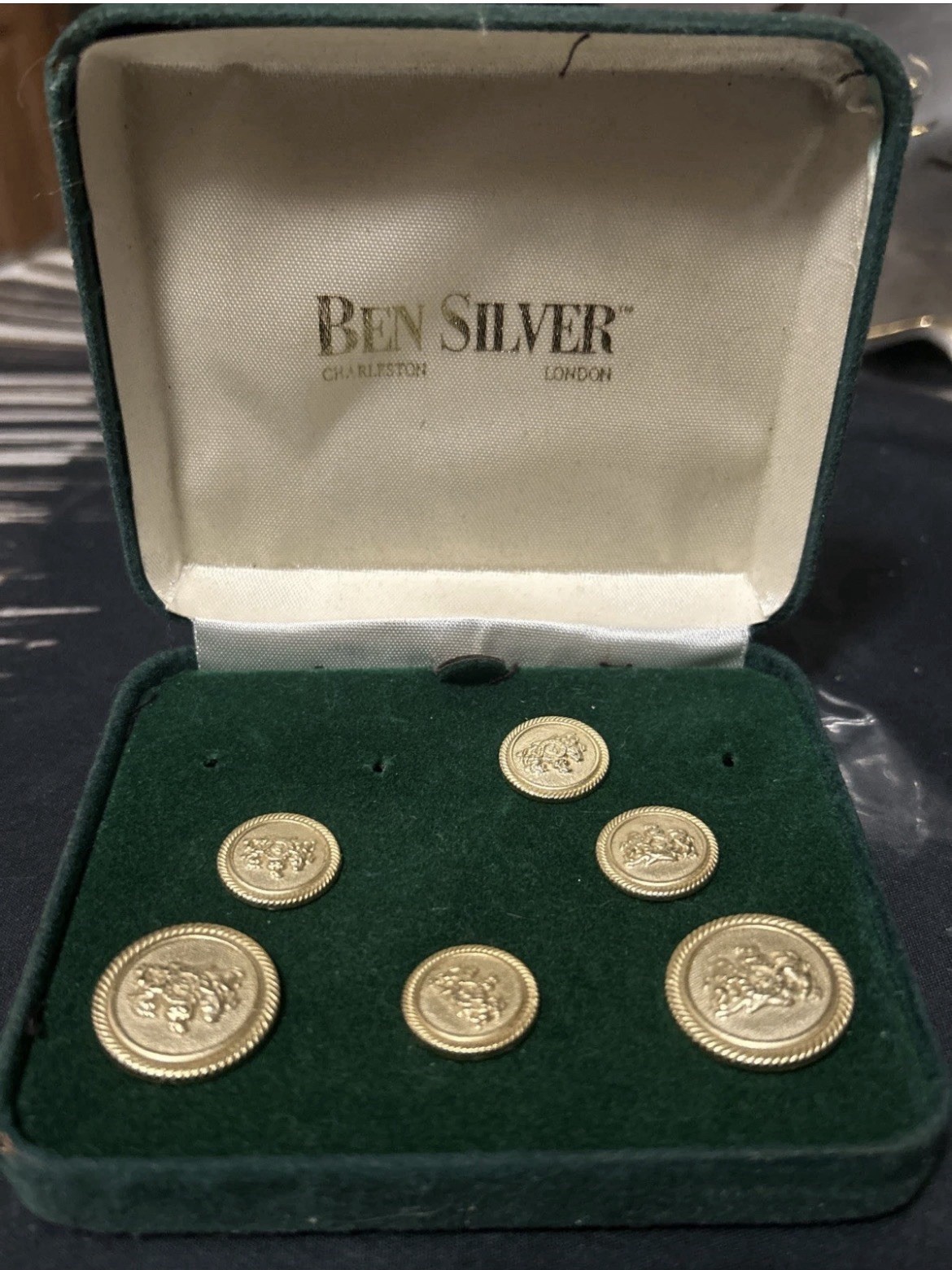Ben Silver Vintage 22K Gold Plated Great Seal blazer/suit button set Ben Silver Vintage 22K Gold Plated Great Seal blazer/suit button set