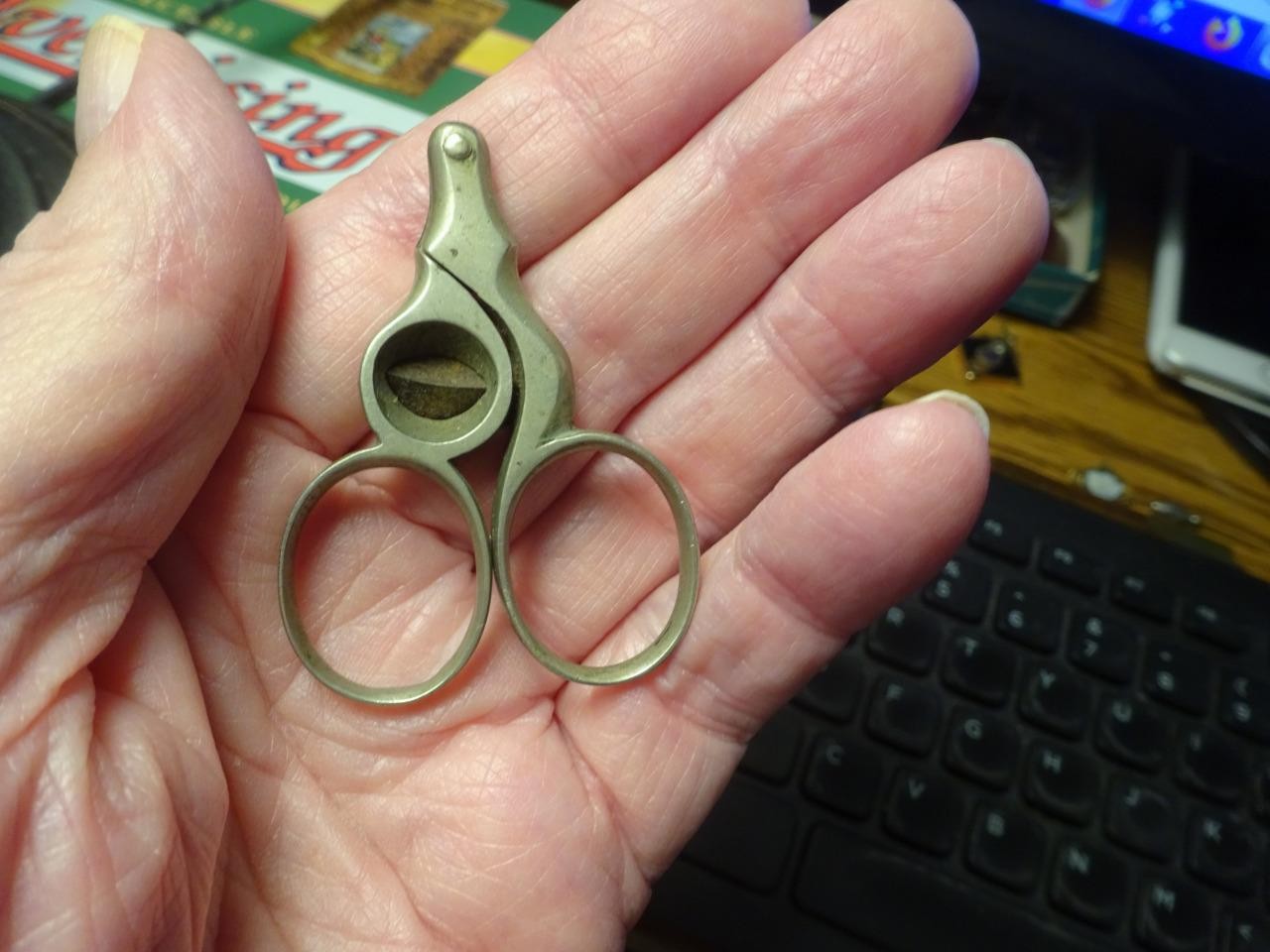 ANTIQUE 19th CENTURY NICKEL PLATED POCKET CIGAR CUTTER SCISSORS