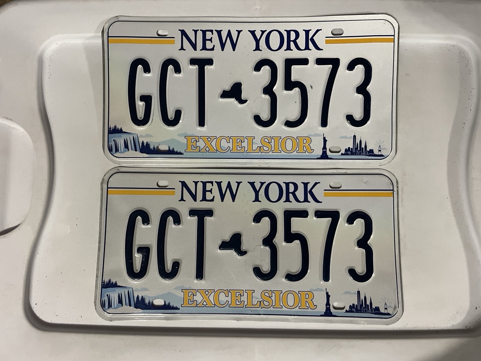 New York Pair Of License Plats Excelsior GCT 3573 New York Pair Of License Plats Excelsior GCT 3573