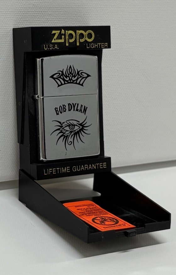 *RARE* COMES WITH PAPERWORK AND BOX Bob Dylan Zippo Double Sided Boxed Y2K Band *RARE* COMES WITH PAPERWORK AND BOX Bob Dylan Zippo Double Sided Boxed Y2K Band