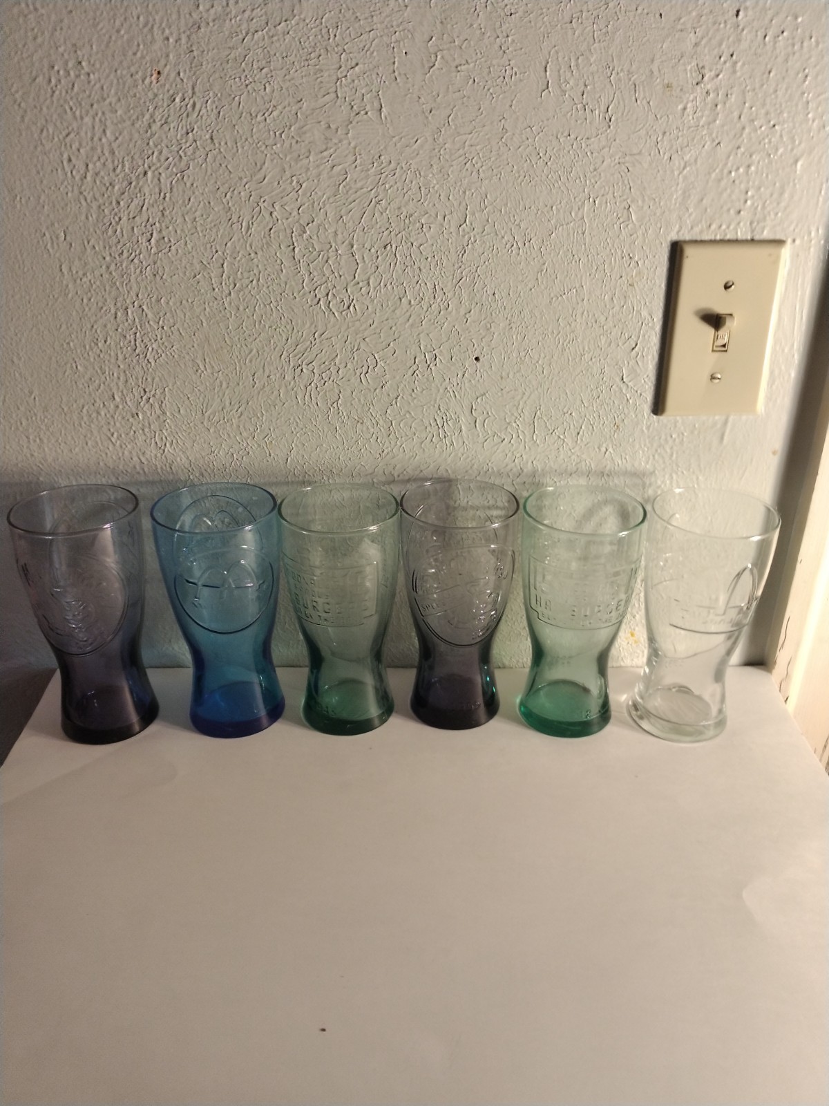 6 McDonald\'s Set Of retro Glasses 2-1948 5 burger, 2-1955 Speedee,2- Arches 6 McDonald\'s Set Of retro Glasses 2-1948 5 burger, 2-1955 Speedee,2- Arches