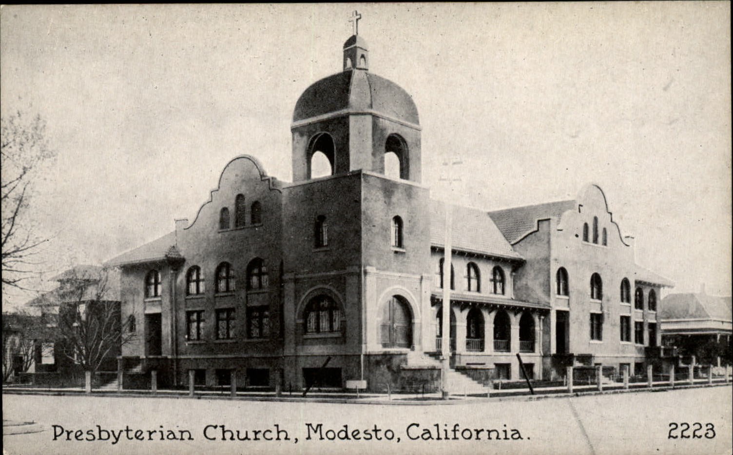 Modesto California Presbyterian Church postcard sku741