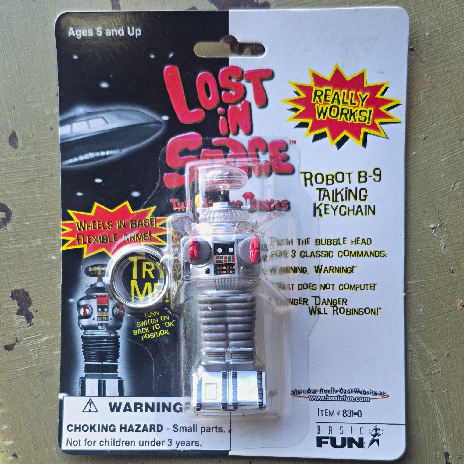 Basic Fun Lost in Space Classic Series Robot B-9 Talking Keychain 1997 Vintage Basic Fun Lost in Space Classic Series Robot B-9 Talking Keychain 1997 Vintage