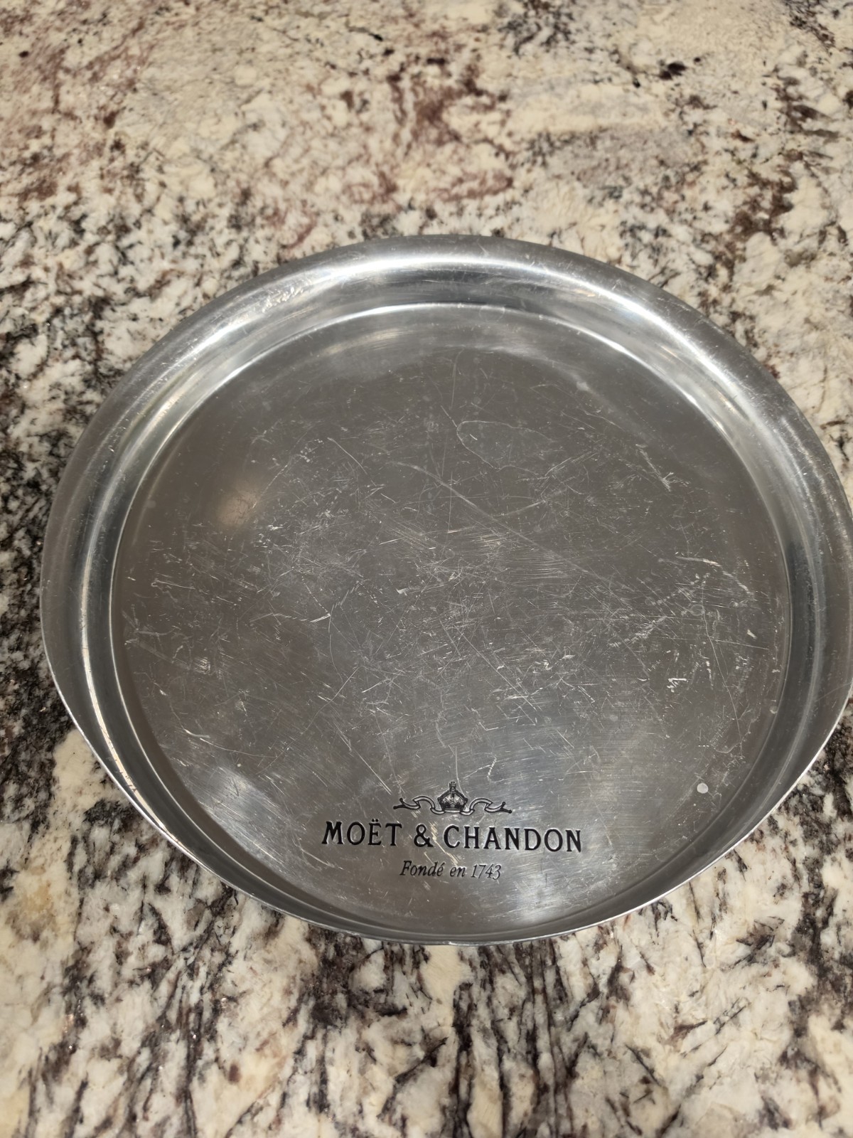 Vintage Moët & Chandon Serving Tray for Bar, Candles, Perfumes & Much More Vintage Moët & Chandon Serving Tray for Bar, Candles, Perfumes & Much More