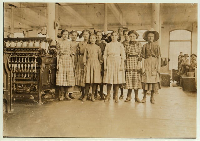 Photo:Fries Virginia Washington Cotton Mills Spinners Girls 1911