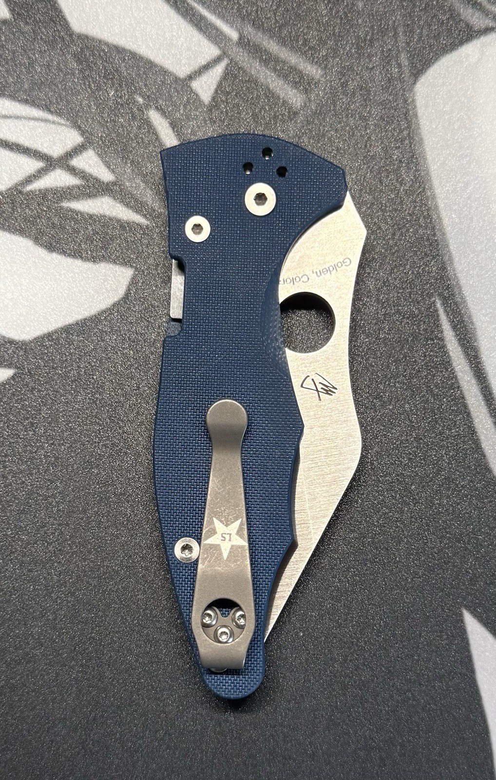 Spyderco Yojimbo 2 CPM-SPY27 Satin Blade Cobalt Blue G-10 Handles 
