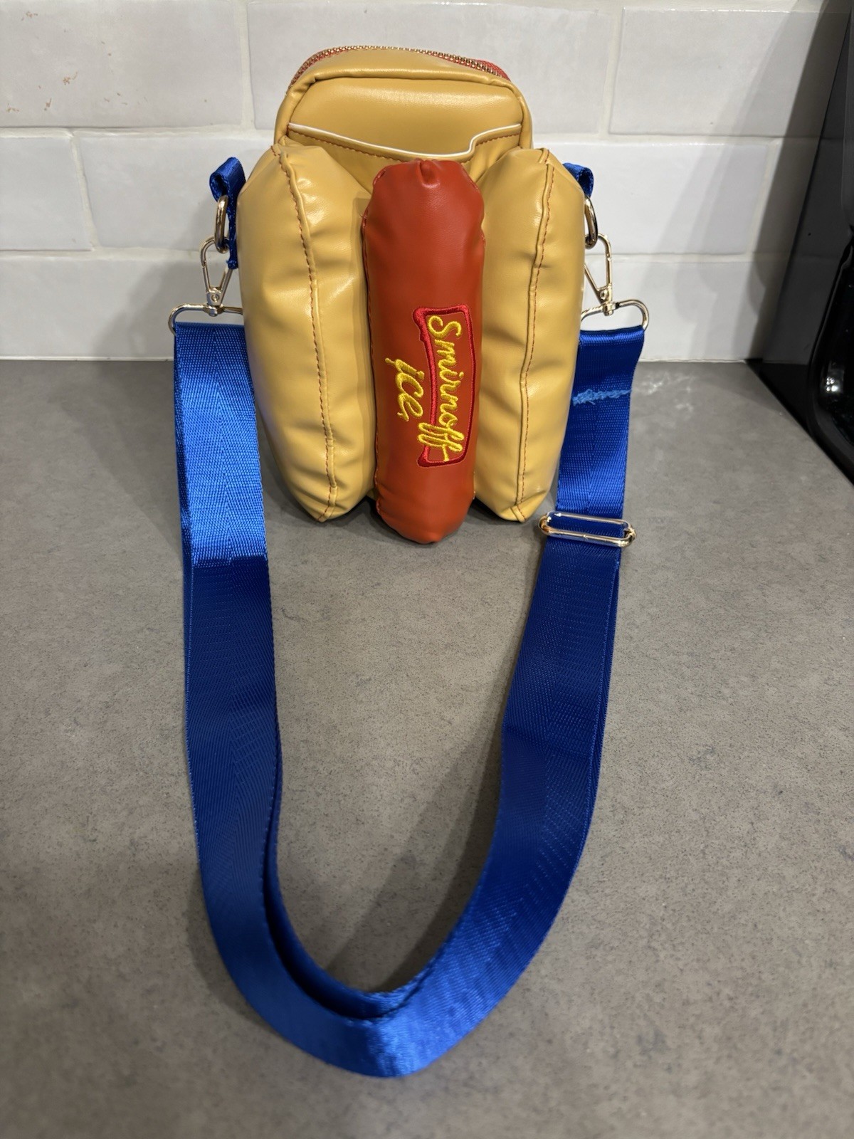 Extremely Rare Smirnoff Ice Hot Dog Crossbody “Ice Doggie Bag” Extremely Rare Smirnoff Ice Hot Dog Crossbody “Ice Doggie Bag”
