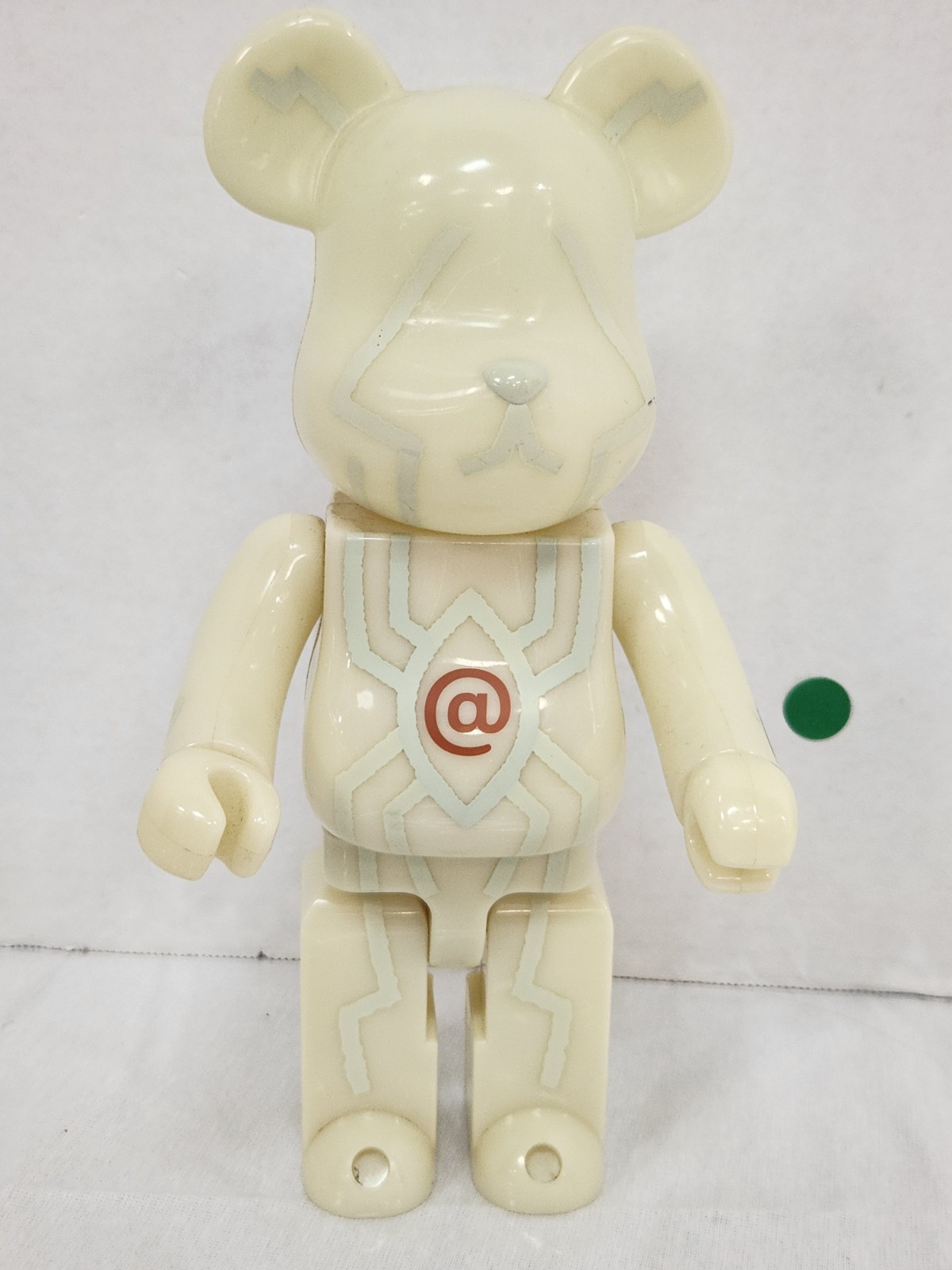 A1007 MEDICOM TOY x Pushead HMV 2003 Bearbrick 400% Figure (Damage Leg) A1007 MEDICOM TOY x Pushead HMV 2003 Bearbrick 400% Figure (Damage Leg)
