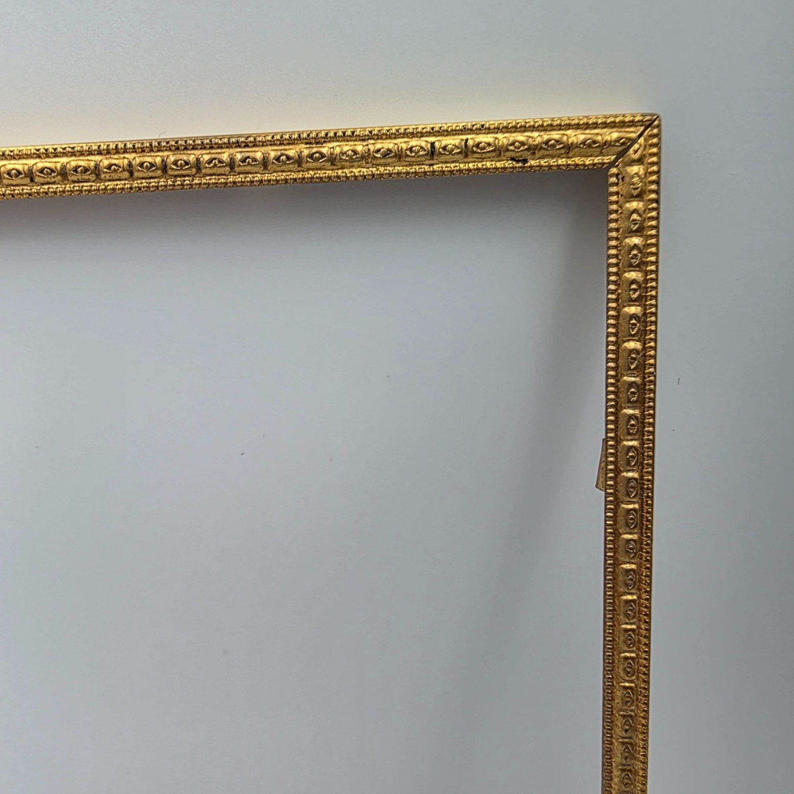 Antique Solid Brass Picture Frame Elegant Detailing & Applied Corners 6.5\ Antique Solid Brass Picture Frame Elegant Detailing & Applied Corners 6.5\