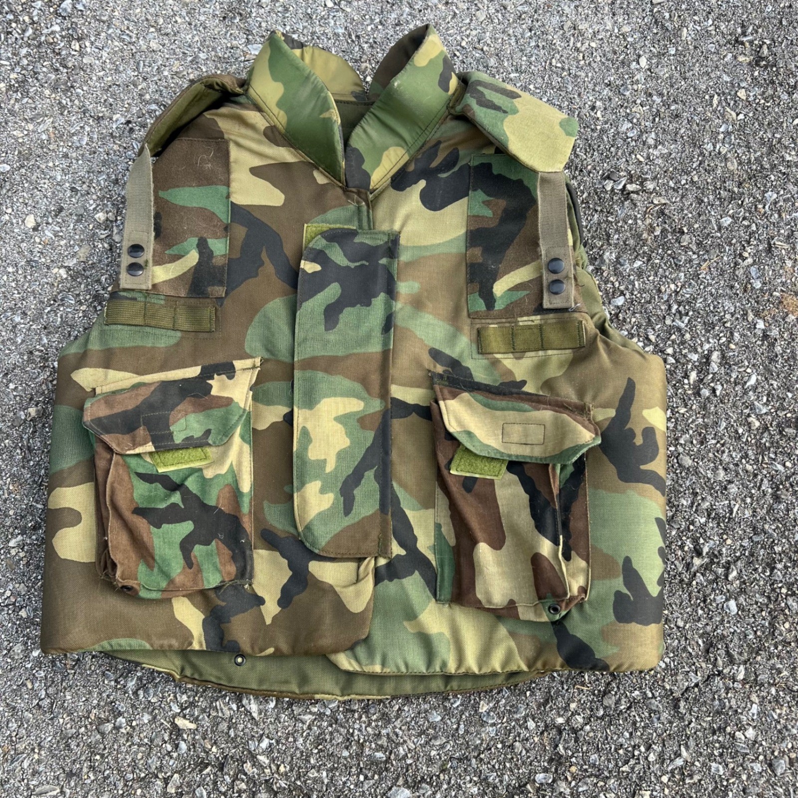 Vintage 1984 US Military PASGT Fragmentation Protective Vest Woodland Camo Large Vintage 1984 US Military PASGT Fragmentation Protective Vest Woodland Camo Large