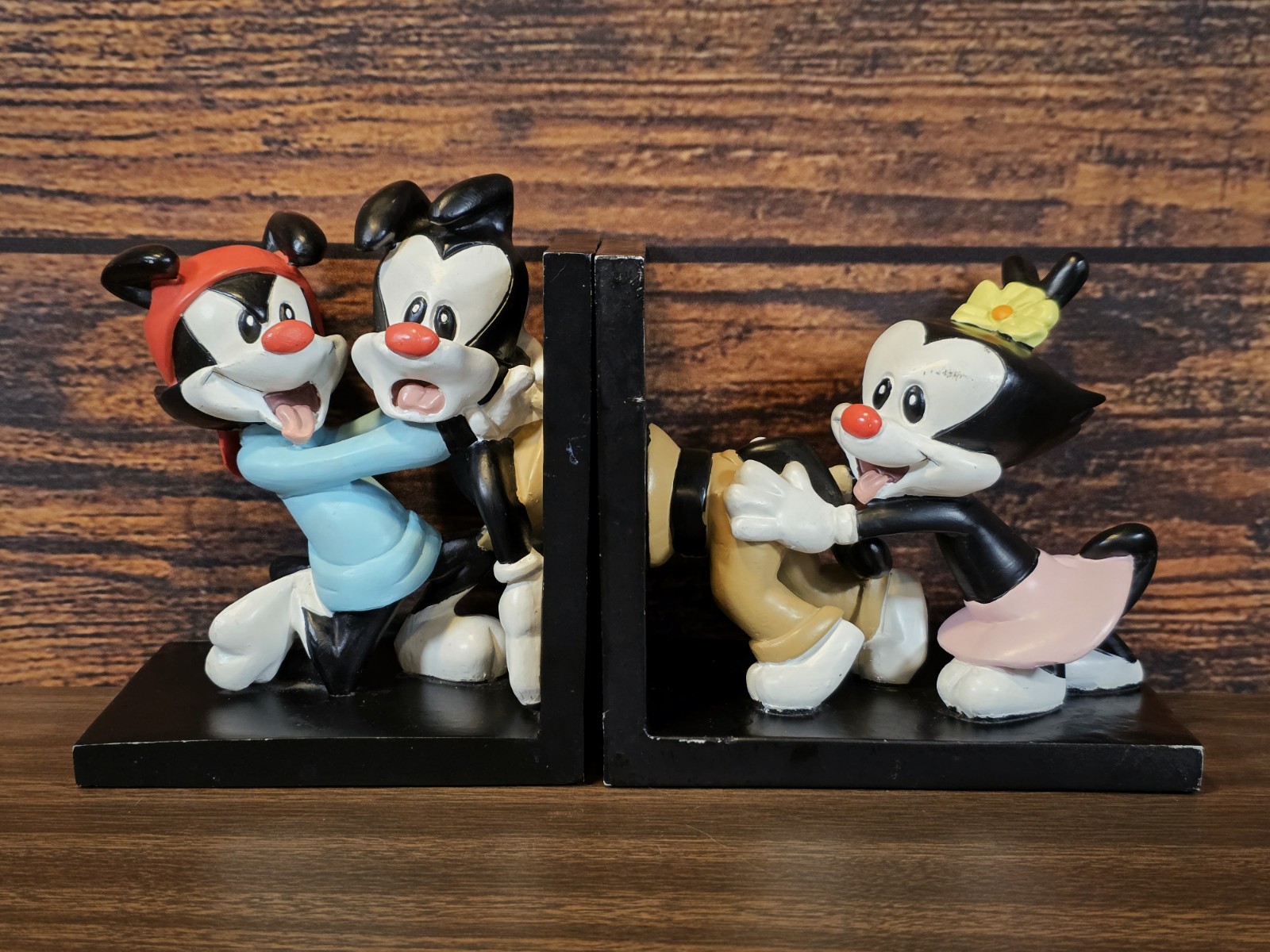 Vintage 1995 Warner Bros Animaniacs Yakko Wakko Dot Bookends WB Vintage 1995 Warner Bros Animaniacs Yakko Wakko Dot Bookends WB
