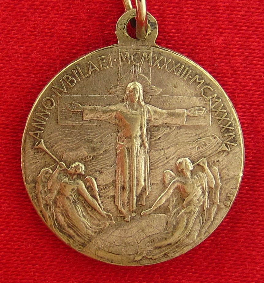 Vintage POPE PIUS XI Medal JESUS ANGELS JUBILEE YEAR 1933-1934 Catholic Pendant Vintage POPE PIUS XI Medal JESUS ANGELS JUBILEE YEAR 1933-1934 Catholic Pendant