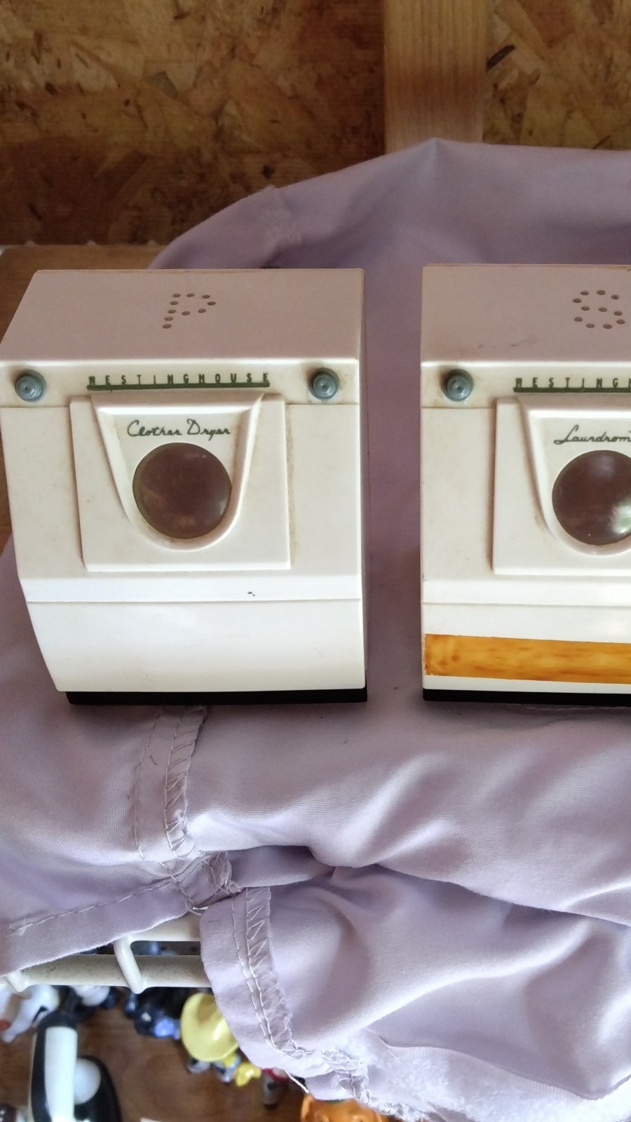 Westinghouse Vintage 1950s Novelty Salt & Pepper Shakers Set of 2 White Westinghouse Vintage 1950s Novelty Salt & Pepper Shakers Set of 2 White