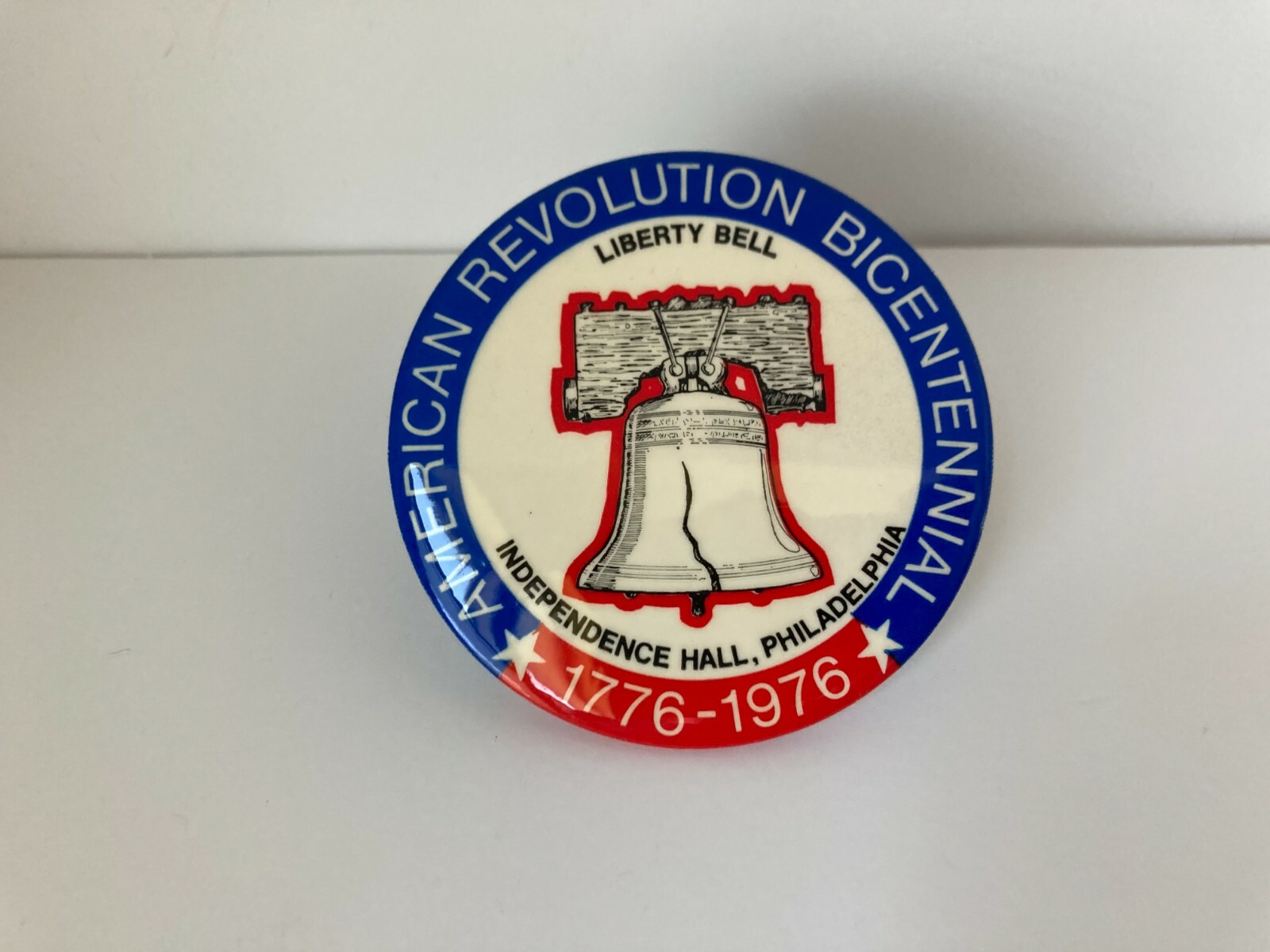 Vintage American Bicentennial 1776-1976 Liberty Bell Pinback Vintage American Bicentennial 1776-1976 Liberty Bell Pinback