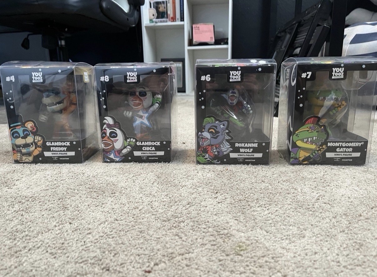 Fnaf brand new Youtooz Security Breach lot of 4 (With Box Protecters On) Fnaf brand new Youtooz Security Breach lot of 4 (With Box Protecters On)