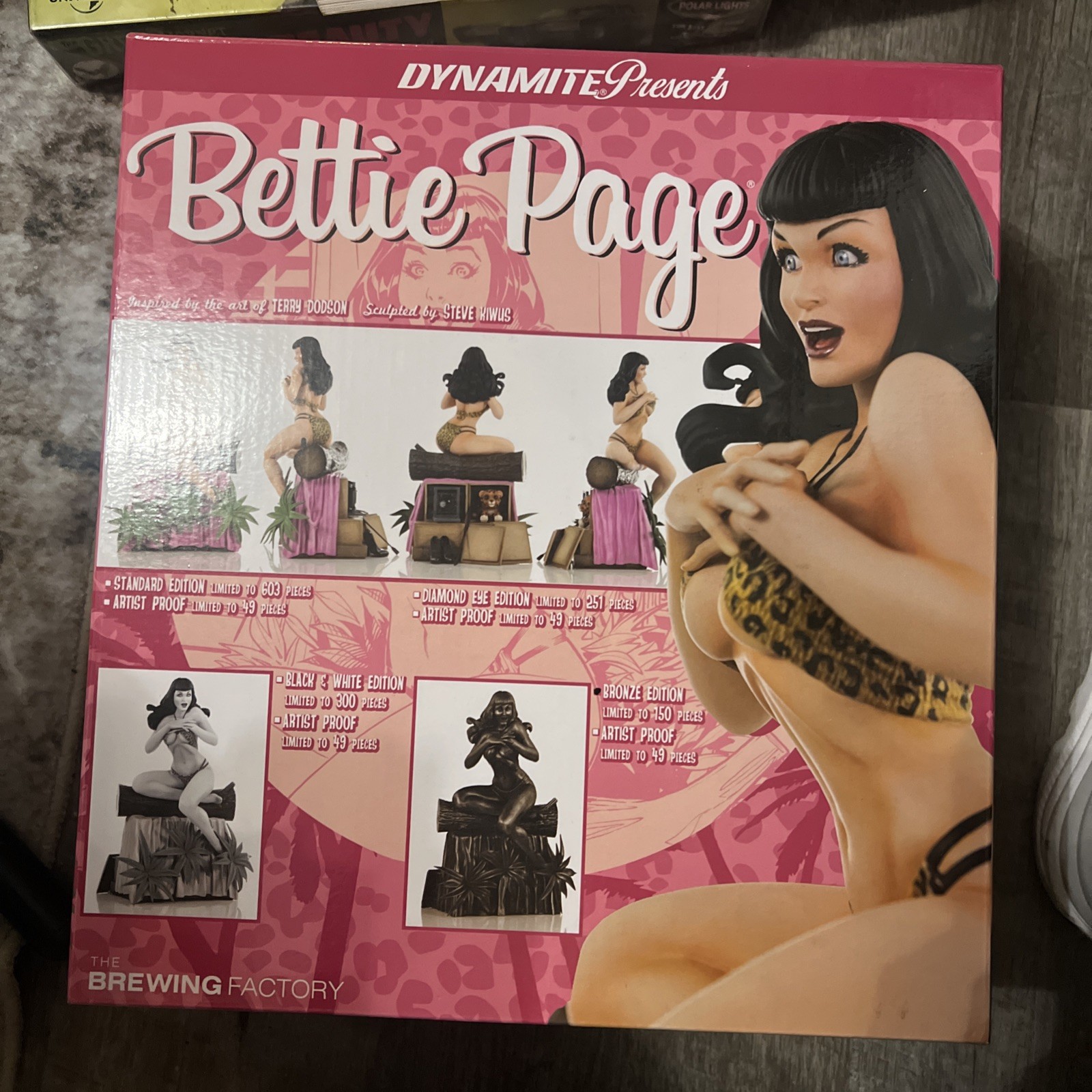 Bettie Page BRONZE Statue Dynamite New Sealed Terry Dodson Dave Stevens