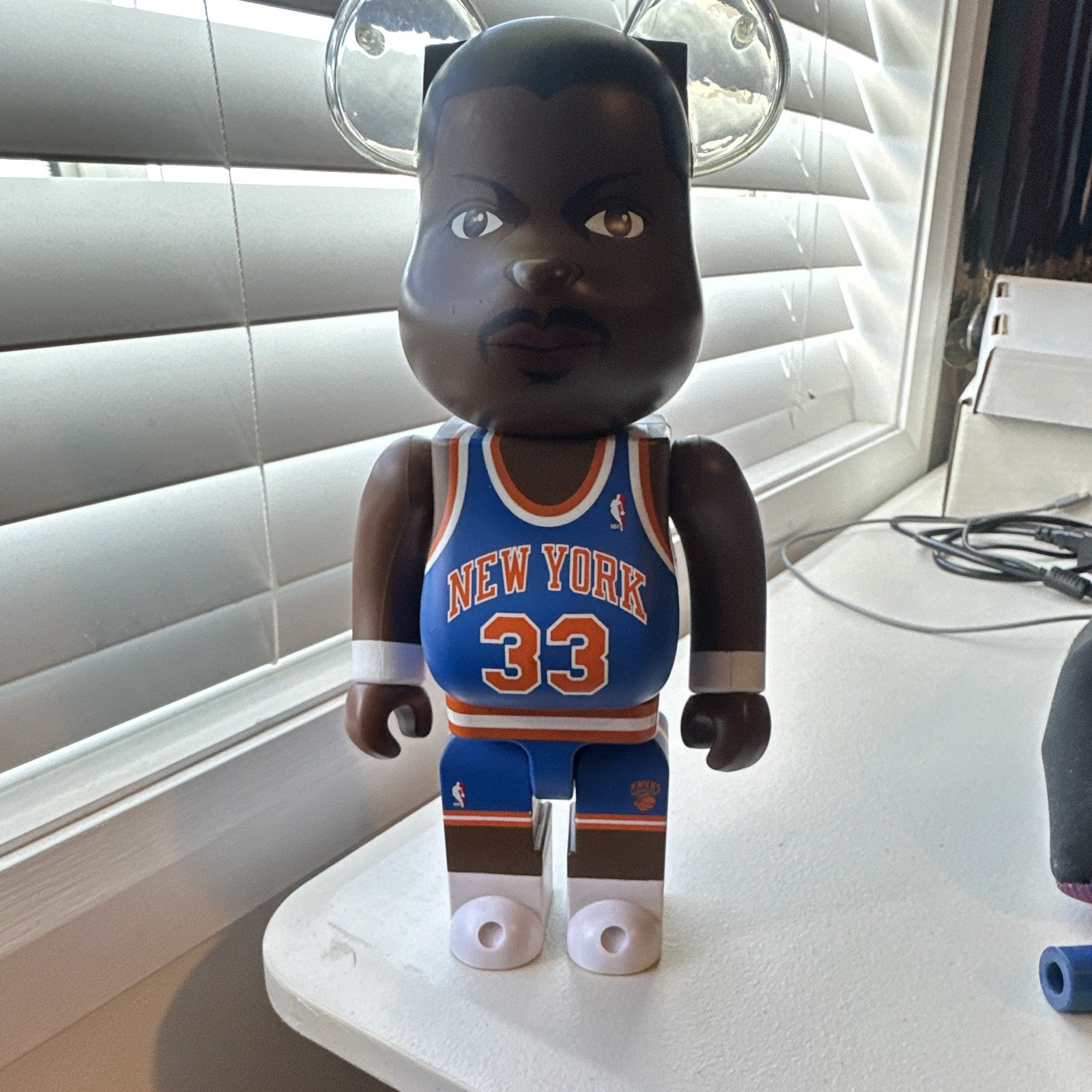 AUTHENTIC 300% #33 Ewing Basketball Bear Brick Figure AUTHENTIC 300% #33 Ewing Basketball Bear Brick Figure