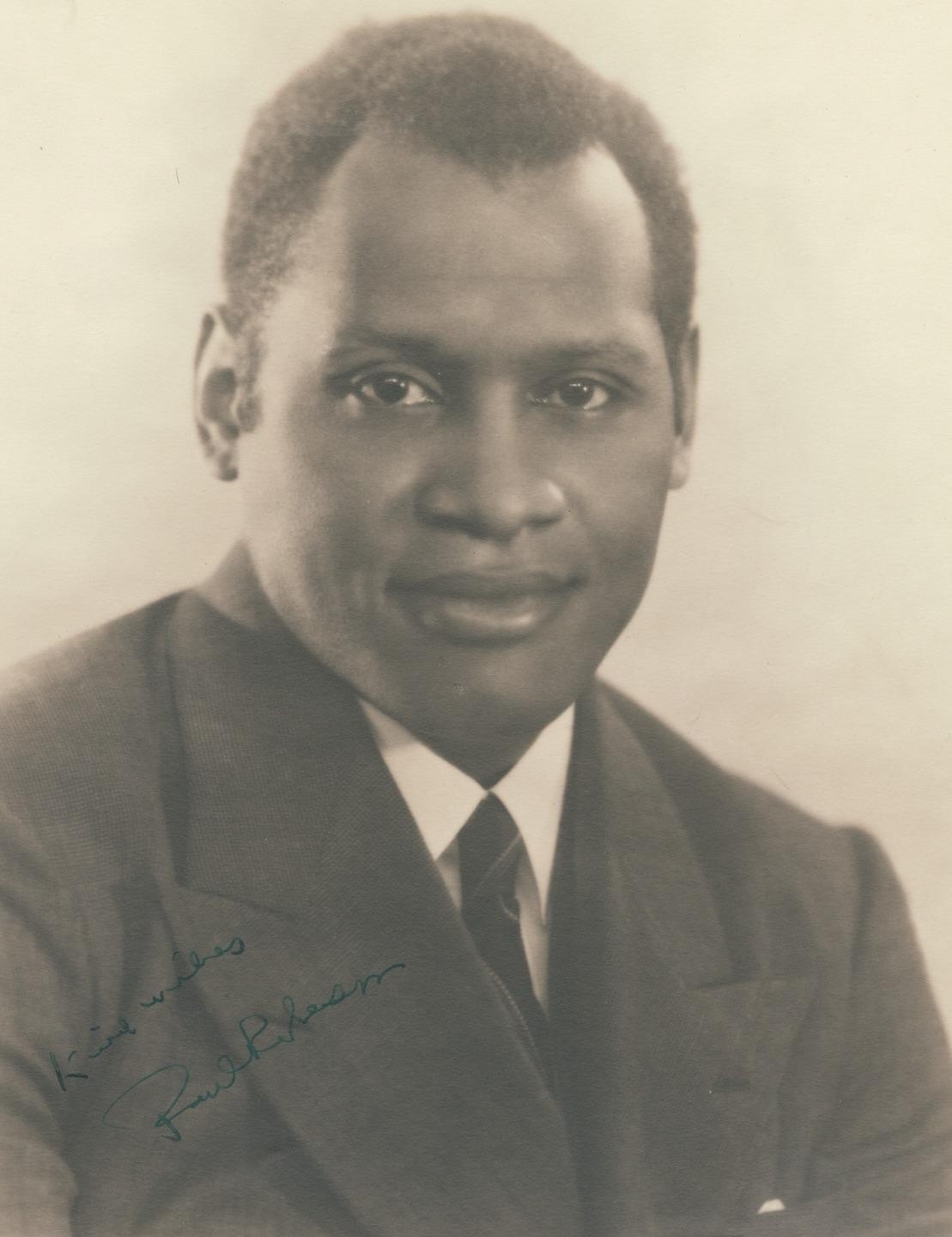 c. 1920's Paul Robeson SIGNED Photo JSA CERTIFICATE c. 1920's Paul Robeson SIGNED Photo JSA CERTIFICATE