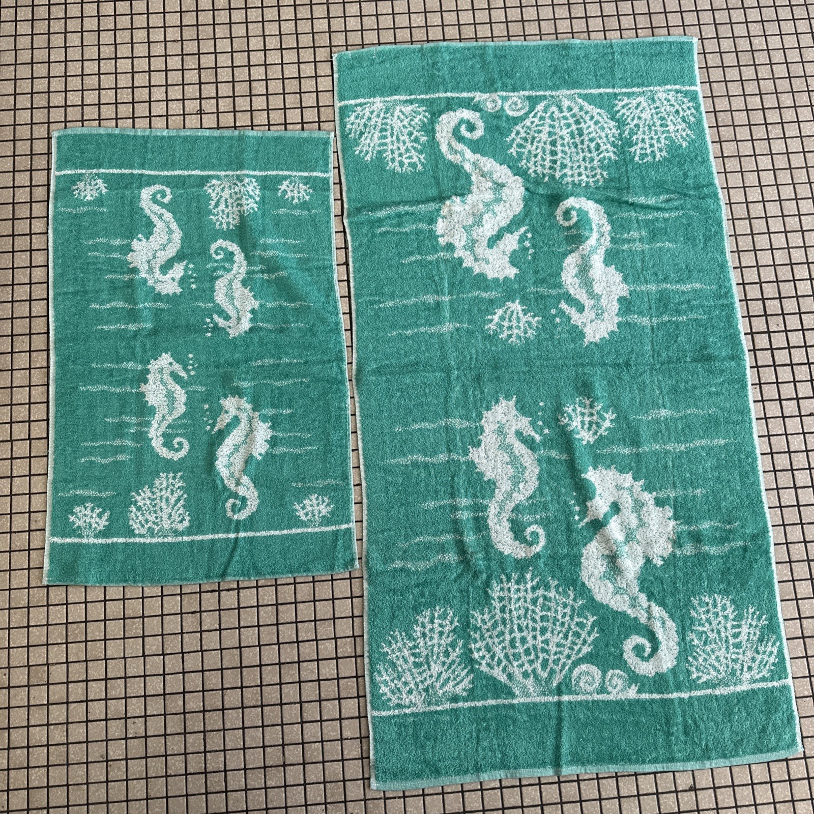 Vtg Cannon Towels seahorse and coral motif Terry Cloth Coastal Bath & Hand Set Vtg Cannon Towels seahorse and coral motif Terry Cloth Coastal Bath & Hand Set