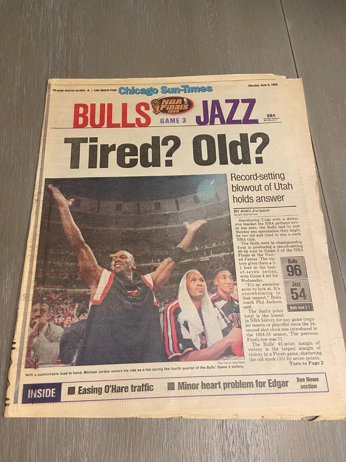 Chicago Sun Times 6/8 1998 - Bulls vs Jazz Game 3 - \