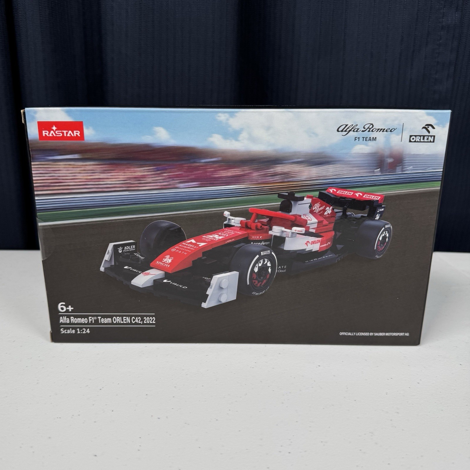 Alfa Romeo F1 Team ORLEN C42, 2022 Static Building Kit 340 pcs. Scale 1:24. NEW