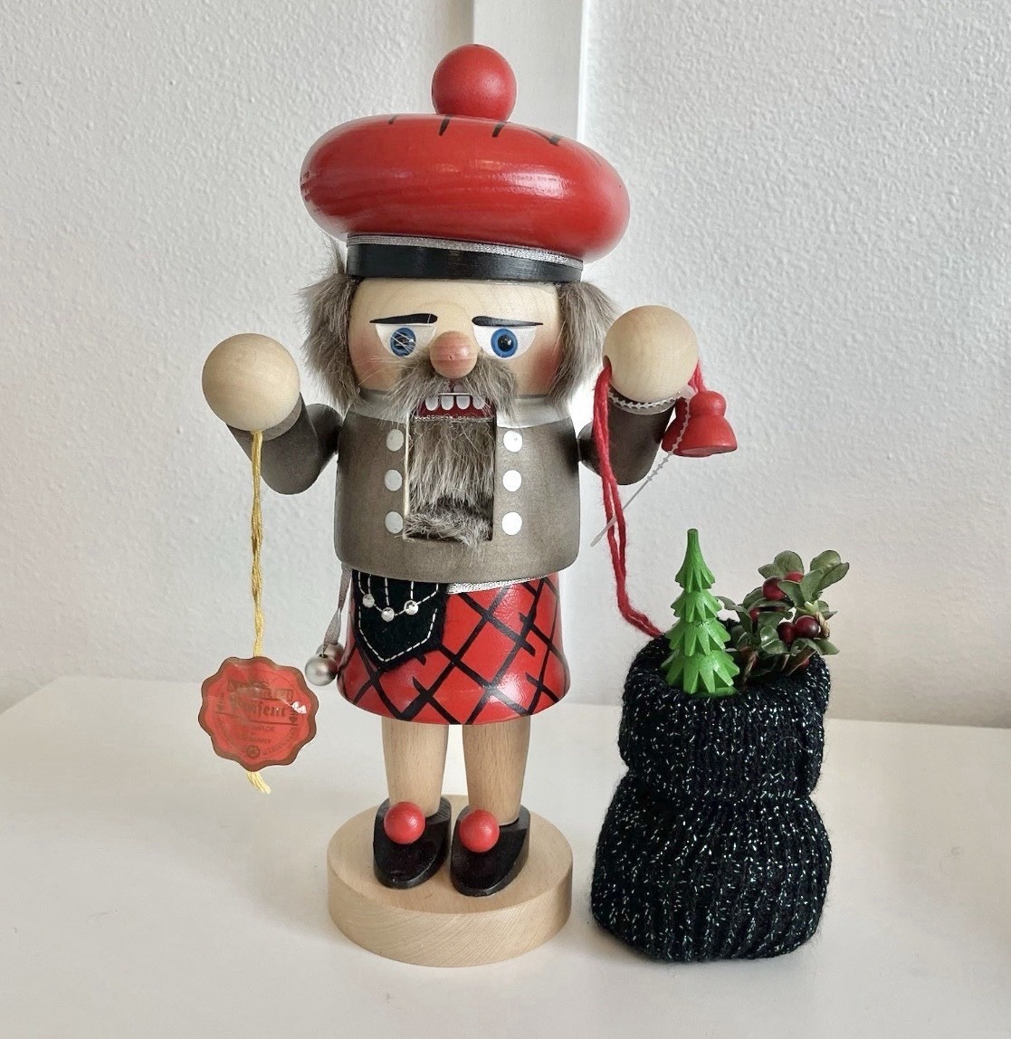 VTG Steinbach 12” Nutcracker Bag Of Gifts Made In Germany Tags Stamped Handmade