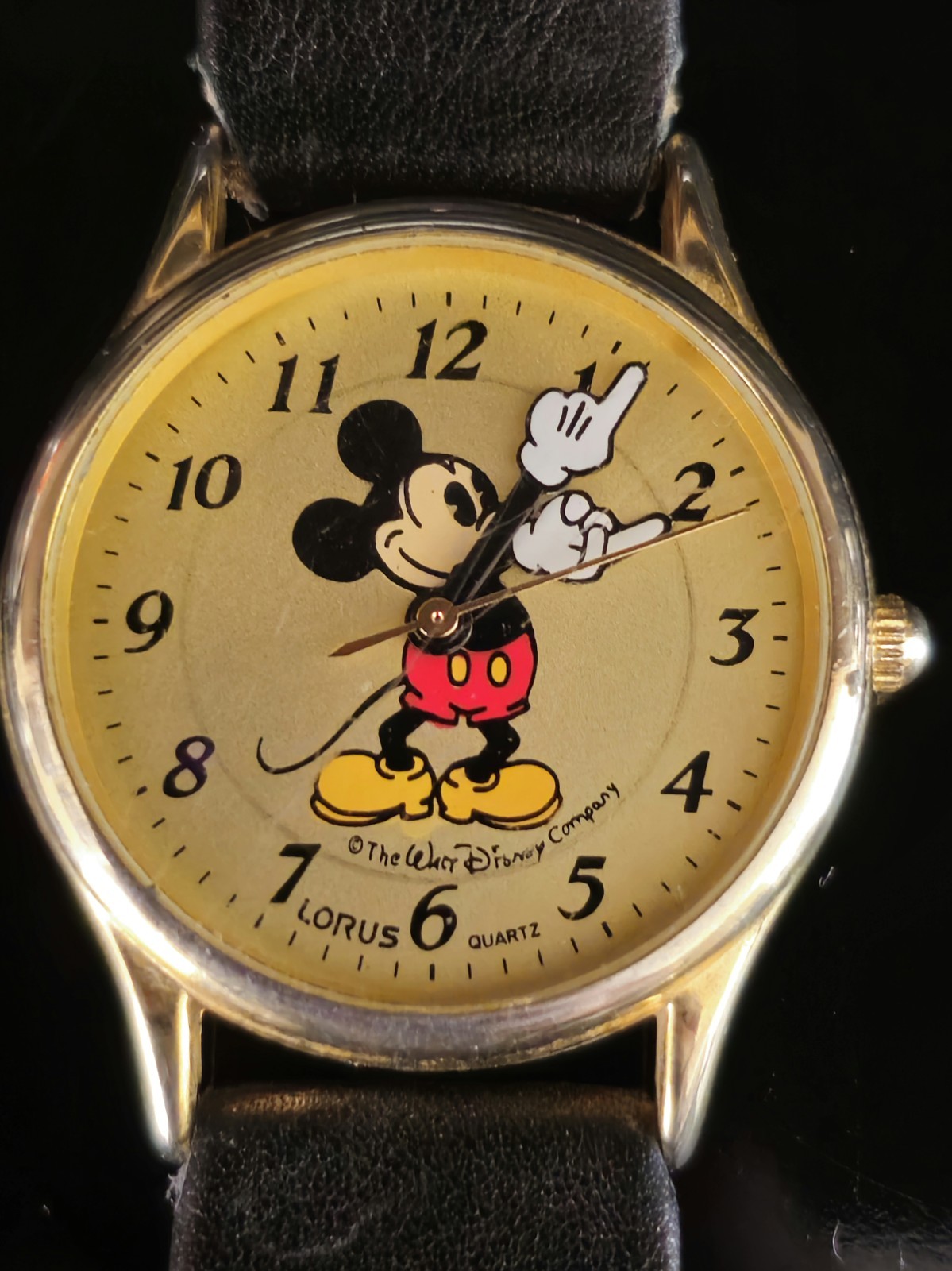 Vintage 1980\'s Lorus Disney Mickey Mouse Watch 30mm Blk Leather Band New Battery