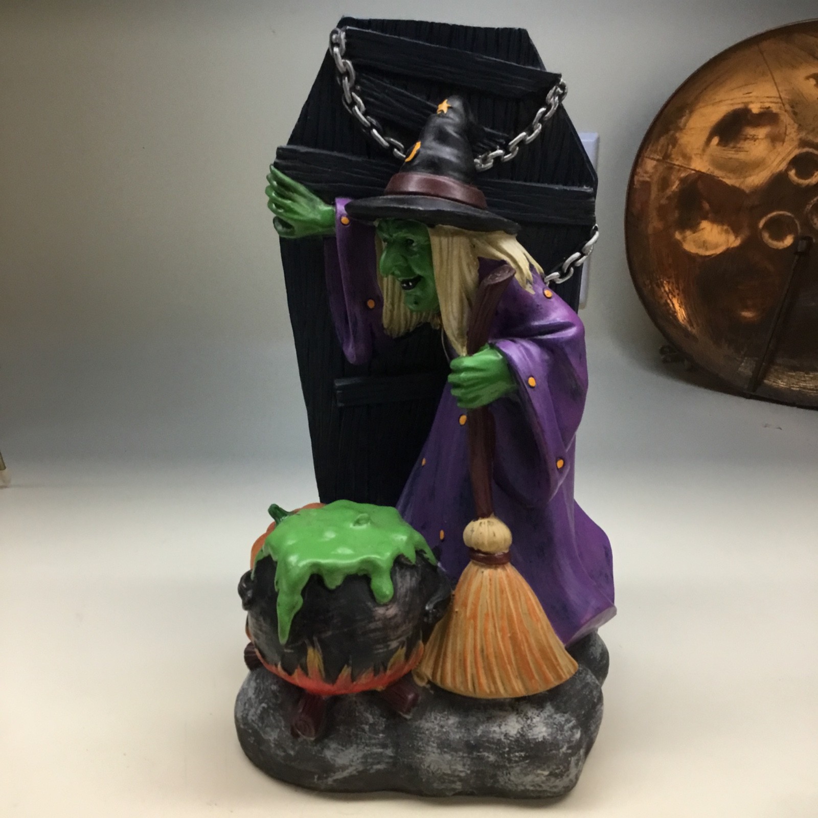 Albertsons Resin Witch With Cauldron Coffin Pumpkin Halloween Decoration Prop