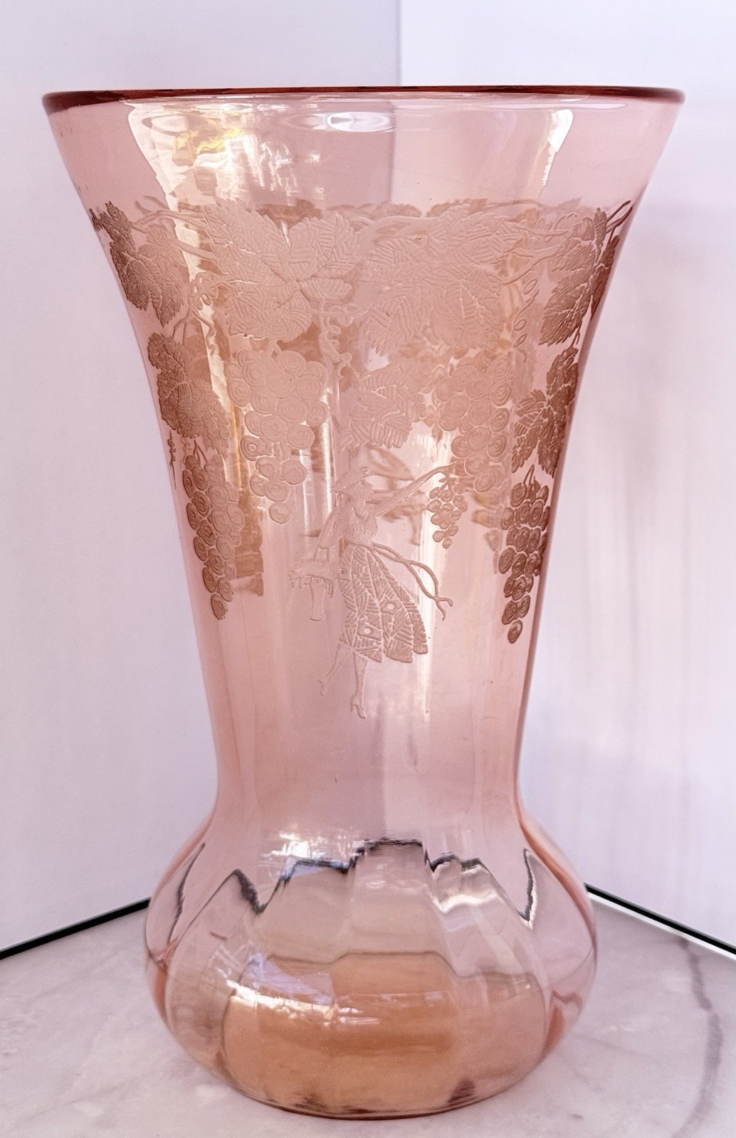 Paden City Elegant Depression Glass Peacock Wild Rose Pattern Ex-Large Vase 10in Paden City Elegant Depression Glass Peacock Wild Rose Pattern Ex-Large Vase 10in