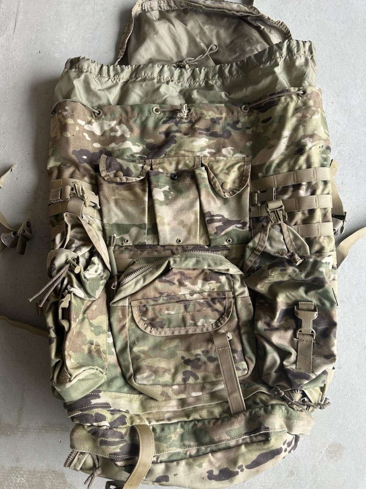 OCP MOLLE 4000 Rucksack Large BAG ONLY. See Pictures. USGI OFFICIAL ISSUE OCP MOLLE 4000 Rucksack Large BAG ONLY. See Pictures. USGI OFFICIAL ISSUE