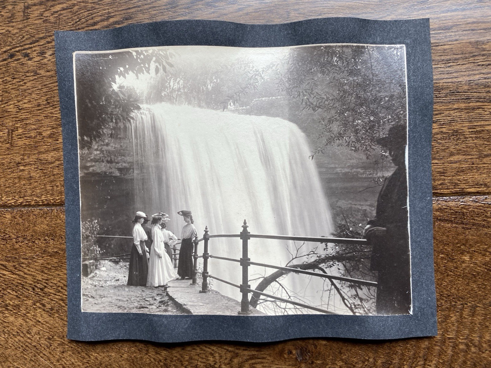 Minnehaha Falls Minnesota Waterfall & Well Dressed Group Antique Photo Minnehaha Falls Minnesota Waterfall & Well Dressed Group Antique Photo
