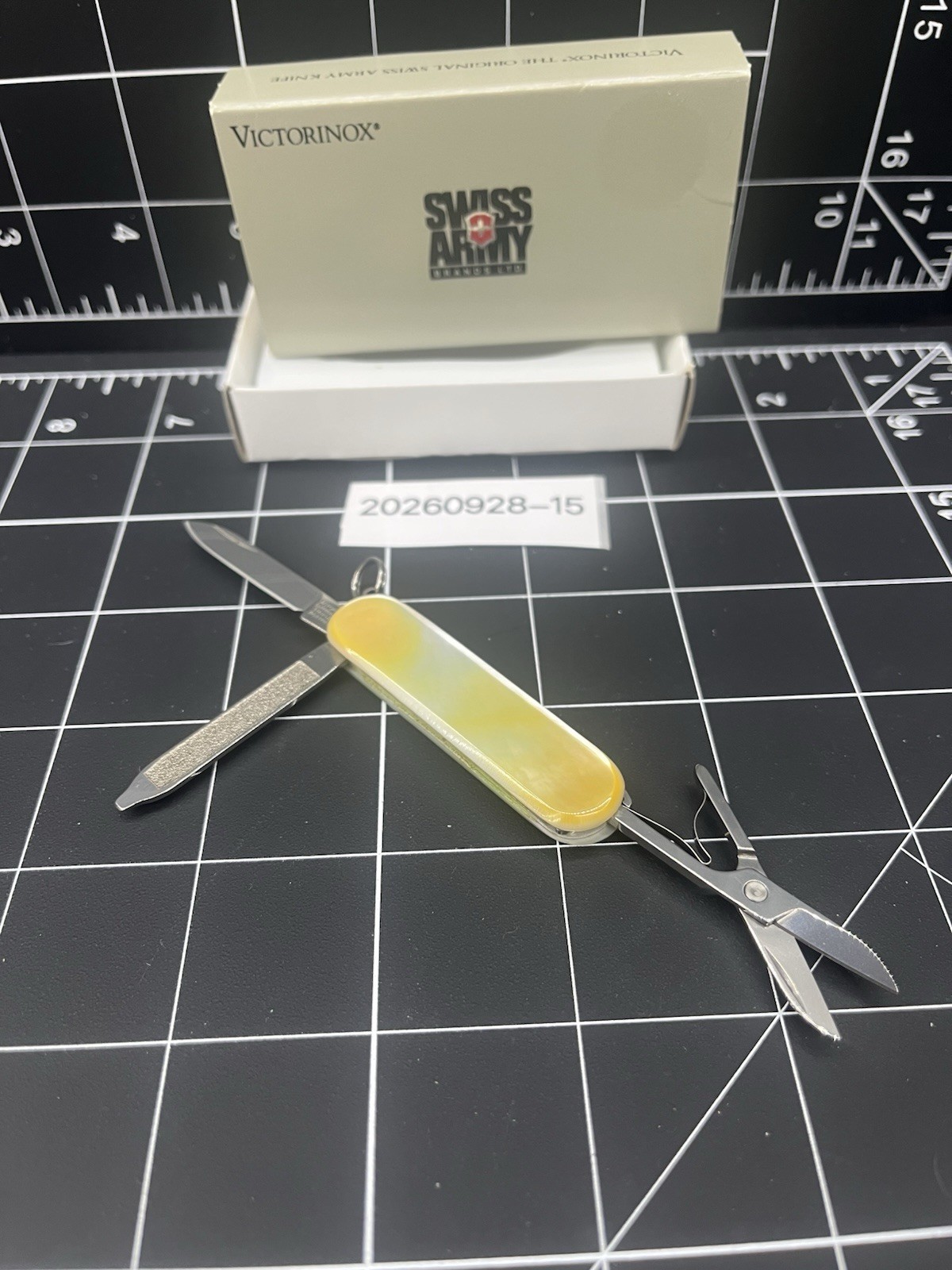 Victorinox Bijou Classic Mother of Pearl Swiss Army Knife Scissors File Rare Victorinox Bijou Classic Mother of Pearl Swiss Army Knife Scissors File Rare