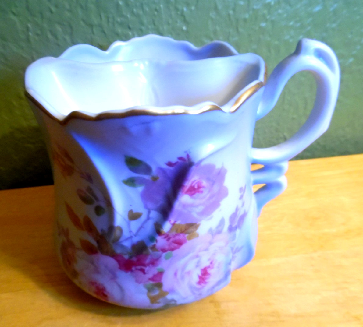 ANTQ VICTORIAN NIPPON MOUSTACHE MUG W/HND PNTD FLORAL MOTIF & GOLD GILT EDGING ANTQ VICTORIAN NIPPON MOUSTACHE MUG W/HND PNTD FLORAL MOTIF & GOLD GILT EDGING