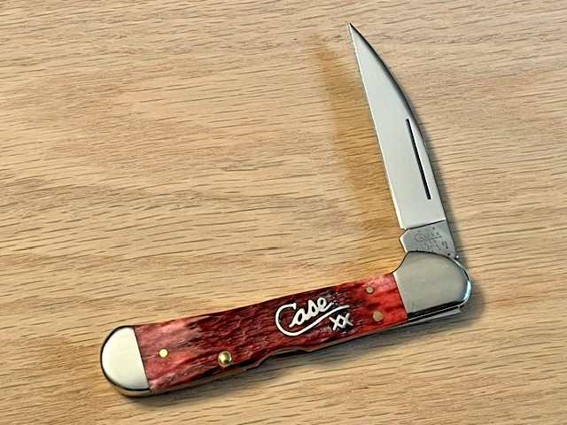 Case XX Silver Script Copperlock Knife 2002 Cranberry Bone 61549L Original Box Case XX Silver Script Copperlock Knife 2002 Cranberry Bone 61549L Original Box