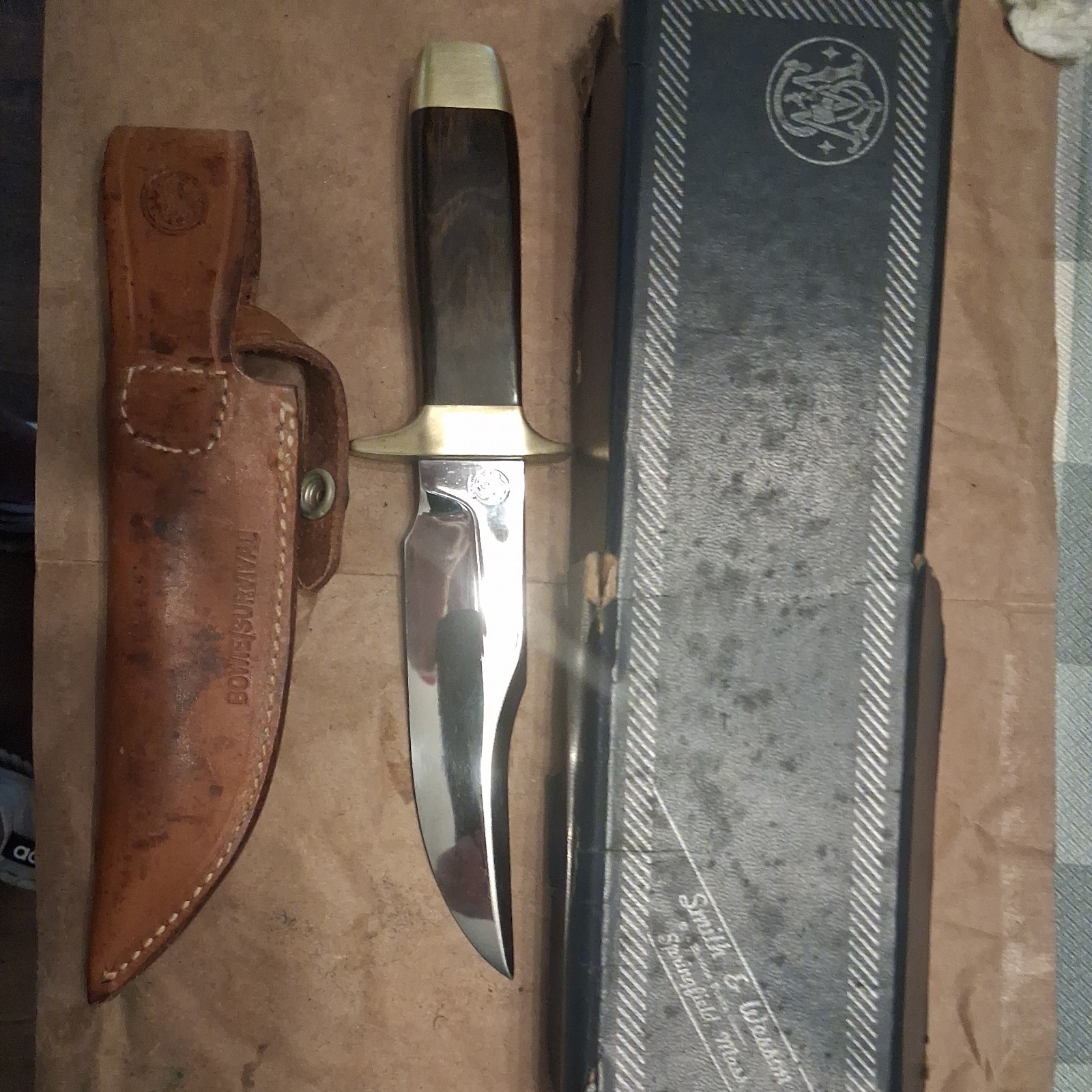 NEW Smith&Wesson Bowie Knife w/sheath and box. Limited- #21161 NEW Smith&Wesson Bowie Knife w/sheath and box. Limited- #21161
