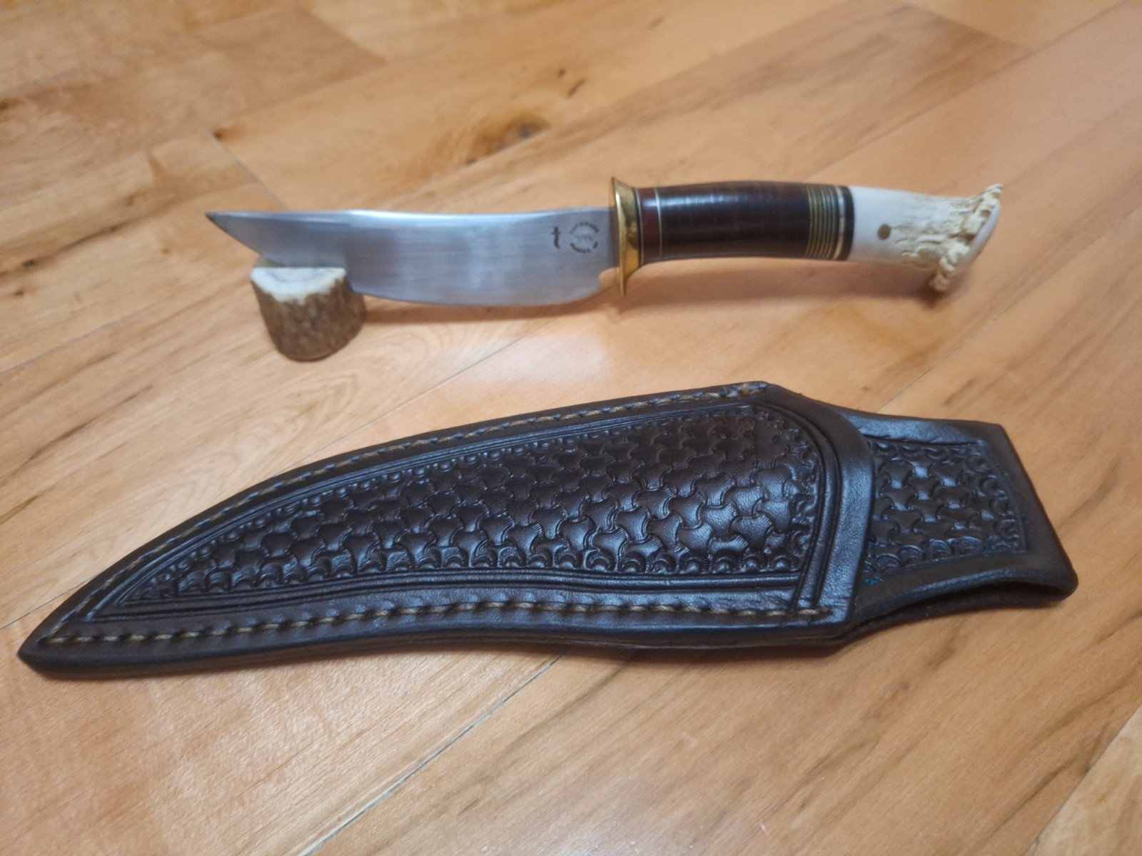 JERRY VAN EIZENGA NUNICA MI CUSTOM KNIFE W SHEATH EXCELLENT COND JERRY VAN EIZENGA NUNICA MI CUSTOM KNIFE W SHEATH EXCELLENT COND