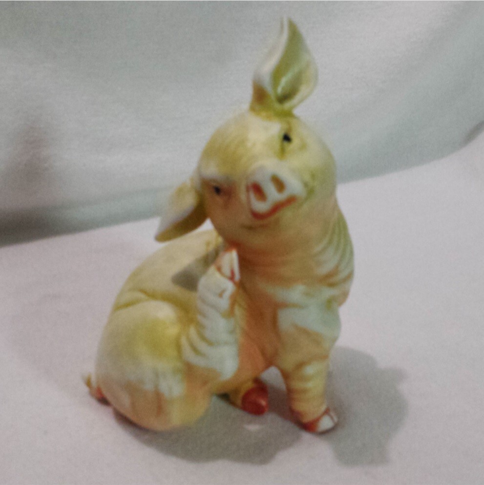 Vintage Painted Ceramic Bisque Pig Made In China 6-1/8\ Vintage Painted Ceramic Bisque Pig Made In China 6-1/8\