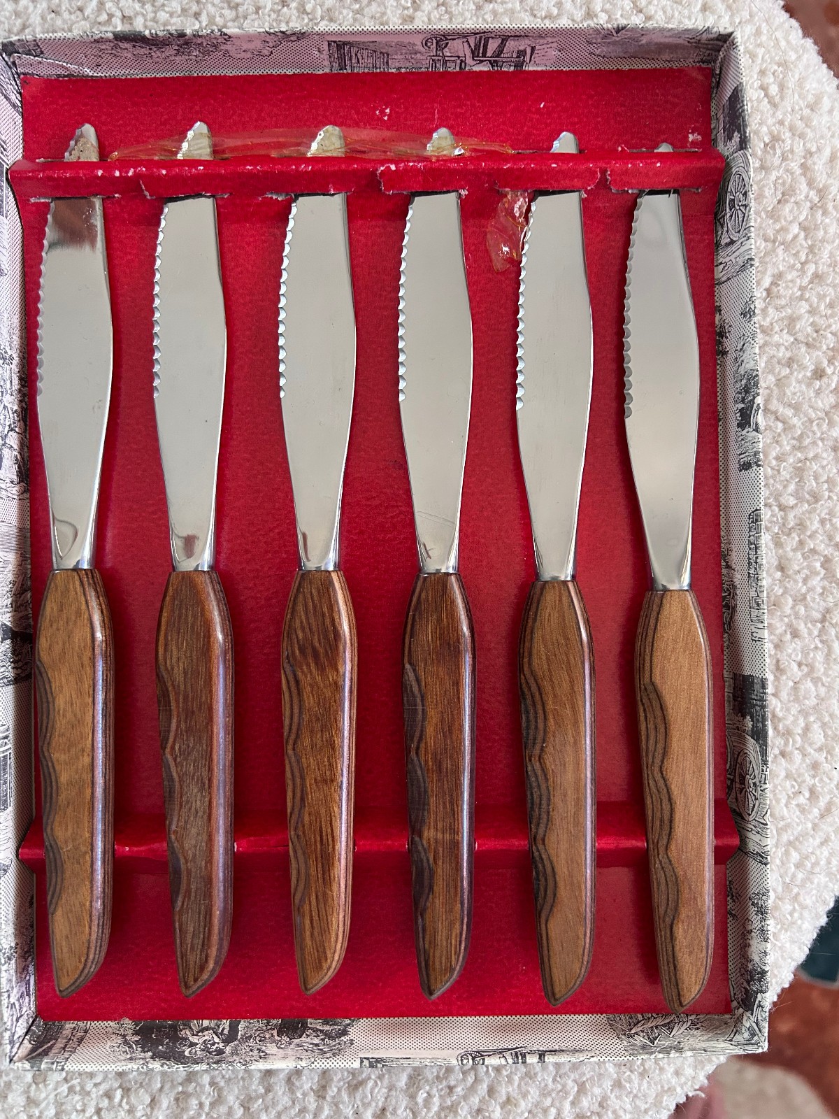 VIntage MCM Steak Knife Set Never Used VIntage MCM Steak Knife Set Never Used