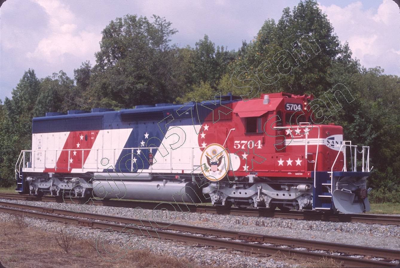 Original Slide- ATSF Santa Fe SD45-2 5704 FRESH Bicentennial At Spencer,NC 8/26 Original Slide- ATSF Santa Fe SD45-2 5704 FRESH Bicentennial At Spencer,NC 8/26