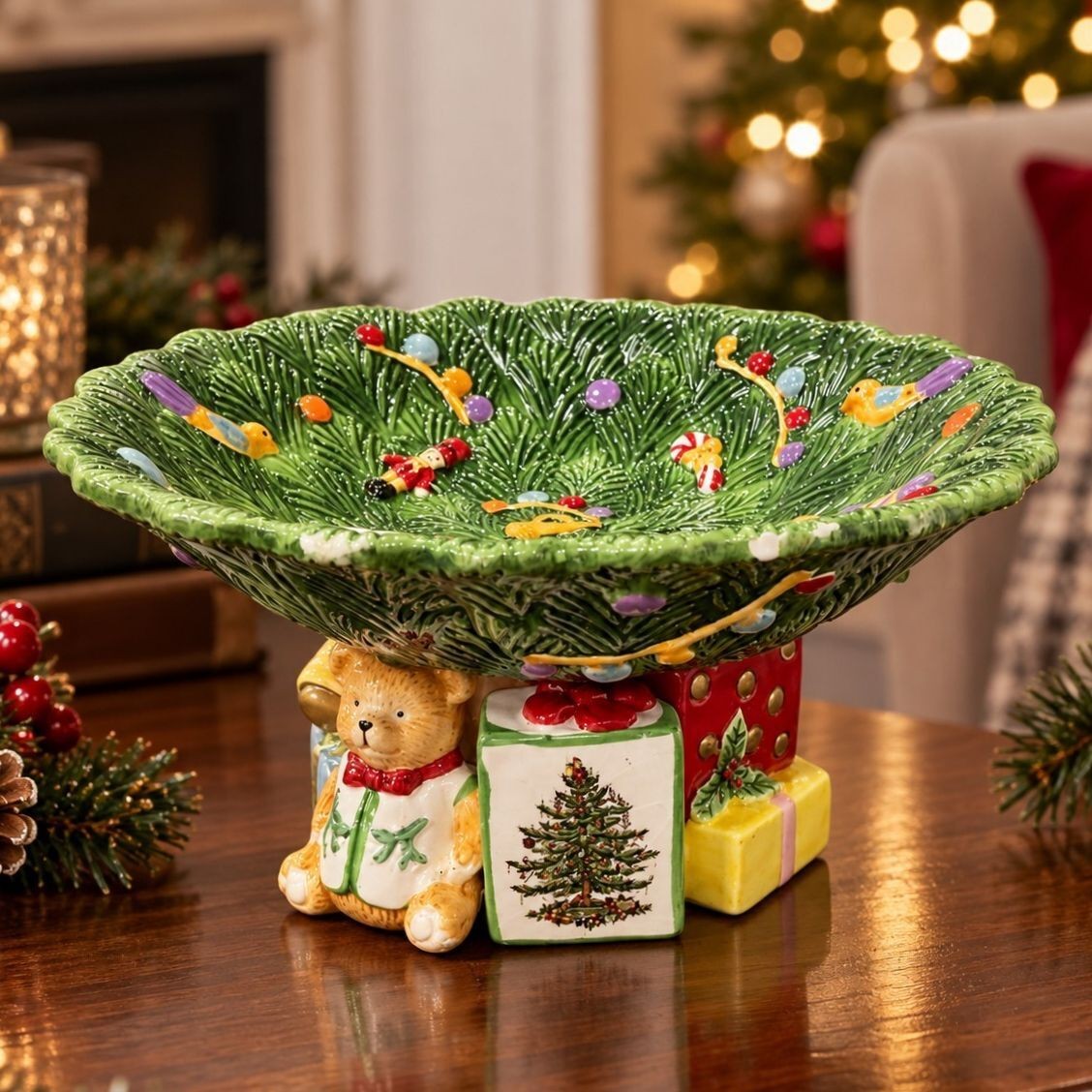 Vtg. Spode Christmas Tree Pedestal Bowl w Holiday Gift & Bear Design 9.5 Vtg. Spode Christmas Tree Pedestal Bowl w Holiday Gift & Bear Design 9.5