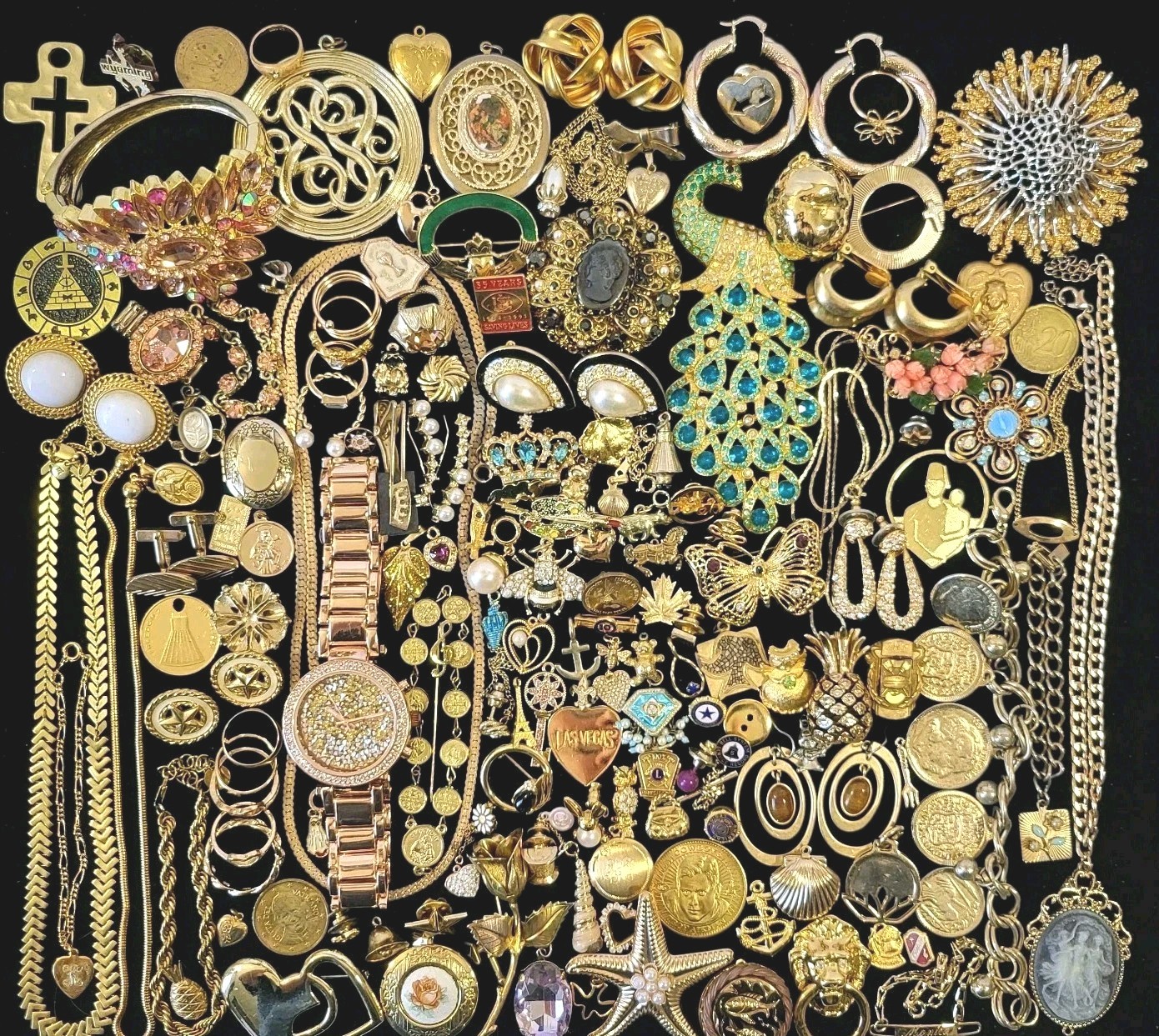 Vintage Junk Drawer Lot Mixed Metals Miscellaneous Collectibles Vintage Junk Drawer Lot Mixed Metals Miscellaneous Collectibles
