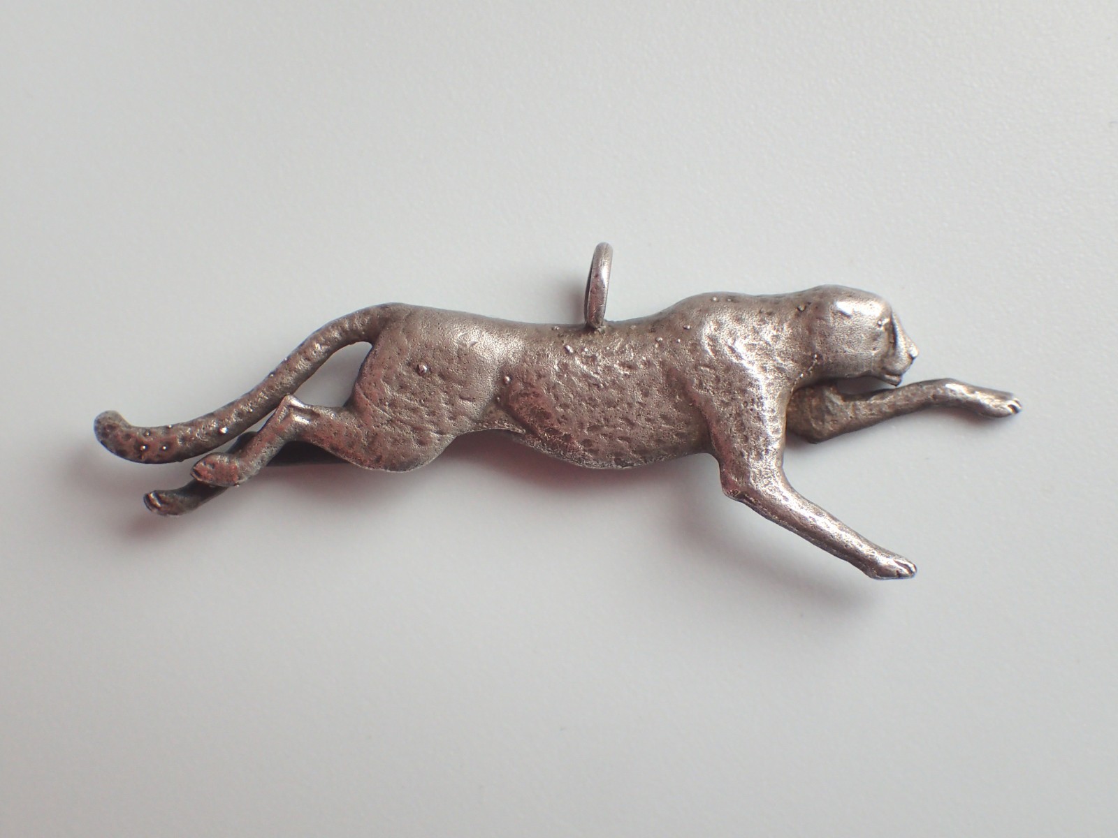 Rare Vintage Sid Bell Pewter Cheetah Wild Kingdom Pendant Rare Vintage Sid Bell Pewter Cheetah Wild Kingdom Pendant