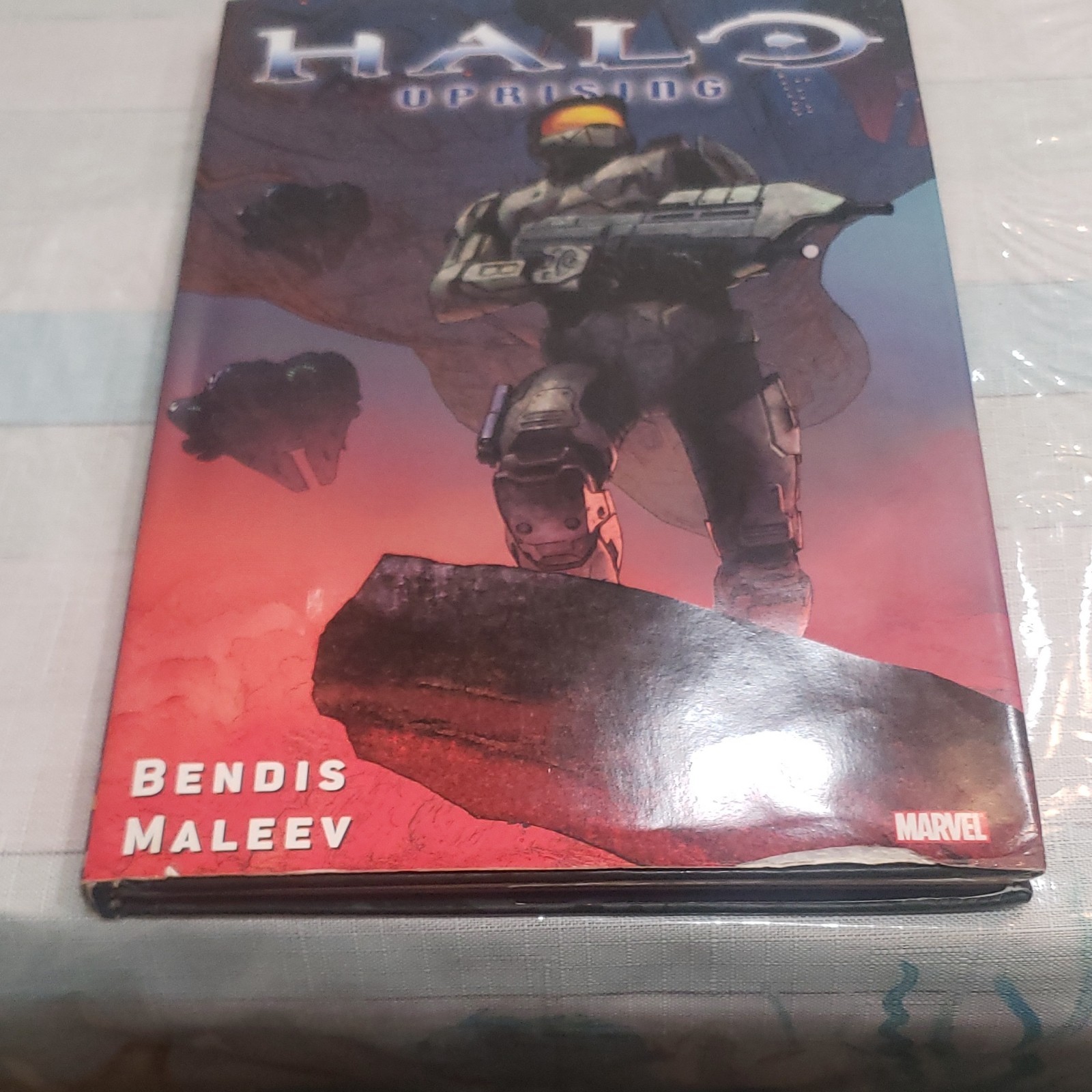 Marvel Comics Halo: Uprising Hardcover First Printing Bendis & Maleev Marvel Comics Halo: Uprising Hardcover First Printing Bendis & Maleev