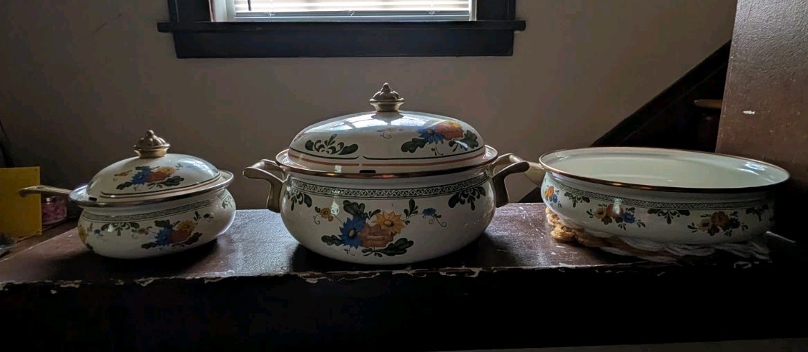 Vintage 1960s Asta Kamenstein Style Floral Enamel & Brass Cookware Set Vintage 1960s Asta Kamenstein Style Floral Enamel & Brass Cookware Set