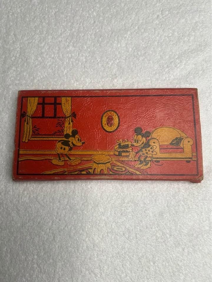 VINTAGE 1930's DIXON WALT DISNEY MICKEY MOUSE PENCIL BOX # 2705 VINTAGE 1930's DIXON WALT DISNEY MICKEY MOUSE PENCIL BOX # 2705